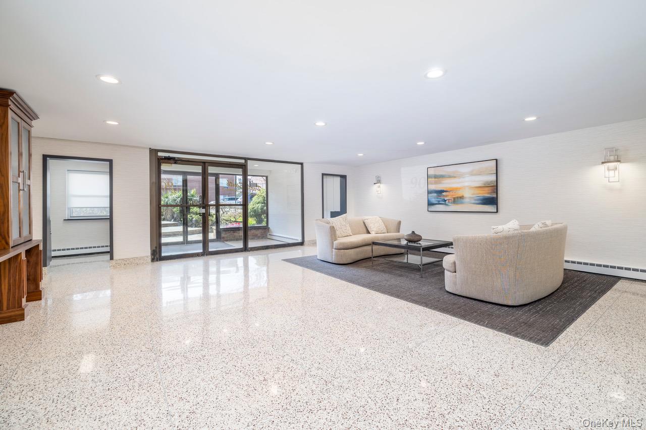 90 S Park Avenue B3 Property Photo 3