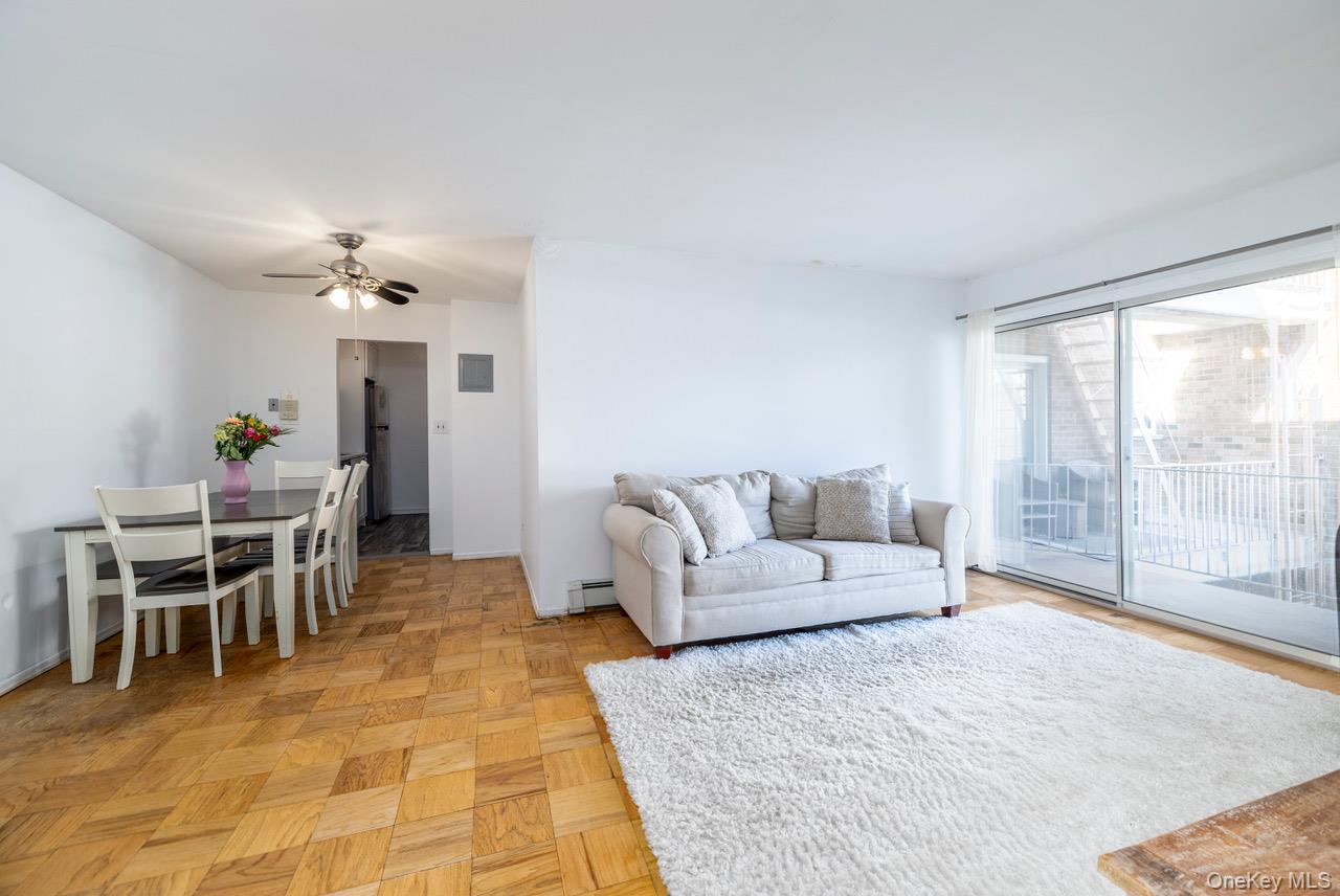 90 S Park Avenue B3 Property Photo 4