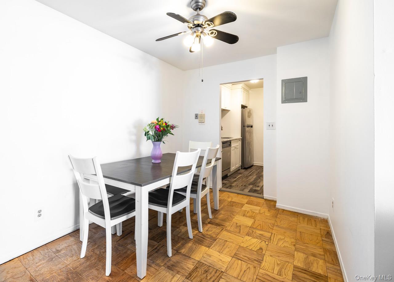 90 S Park Avenue B3 Property Photo 9