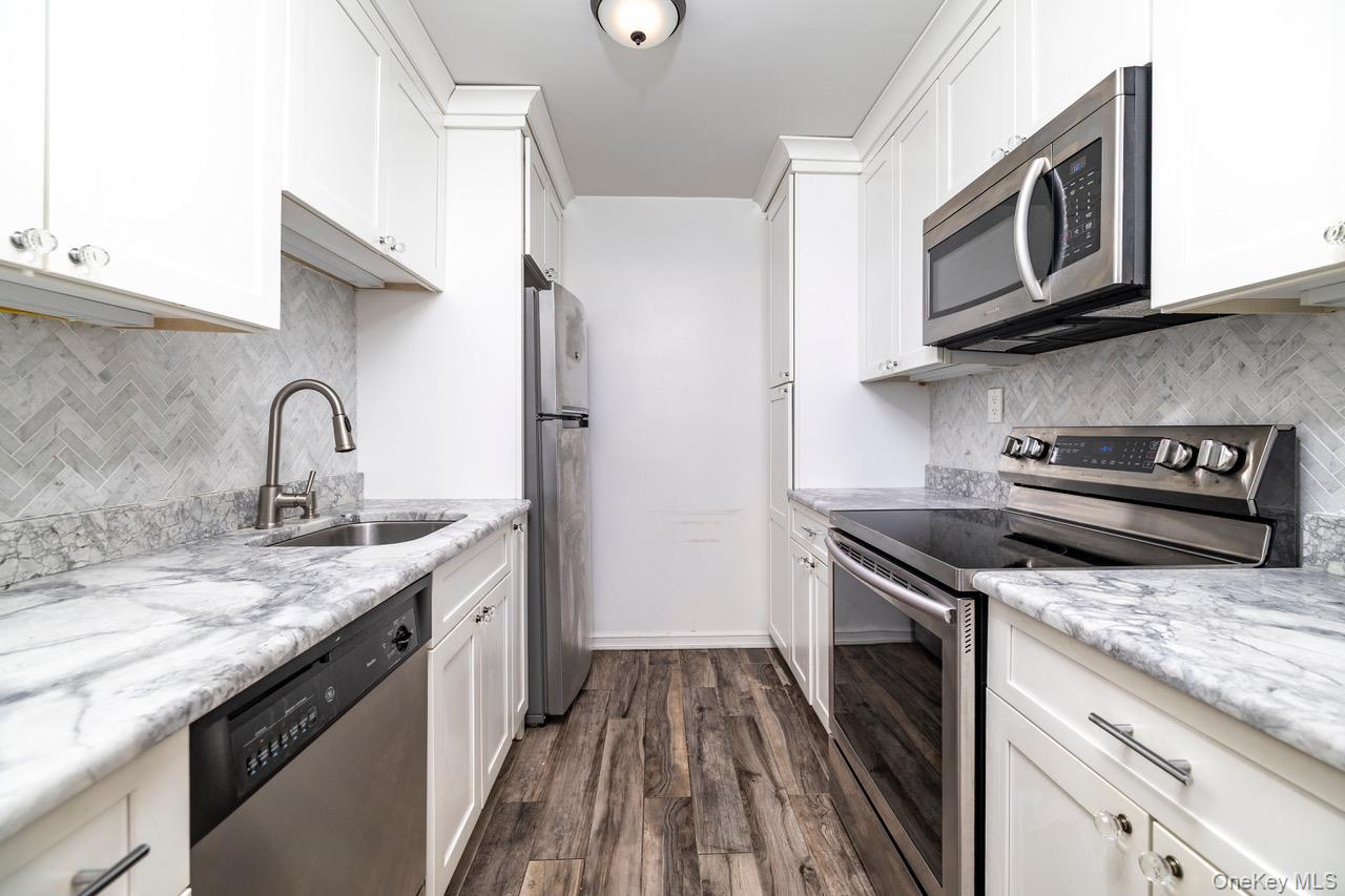 90 S Park Avenue B3 Property Photo 11