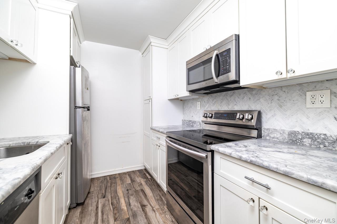 90 S Park Avenue B3 Property Photo 12