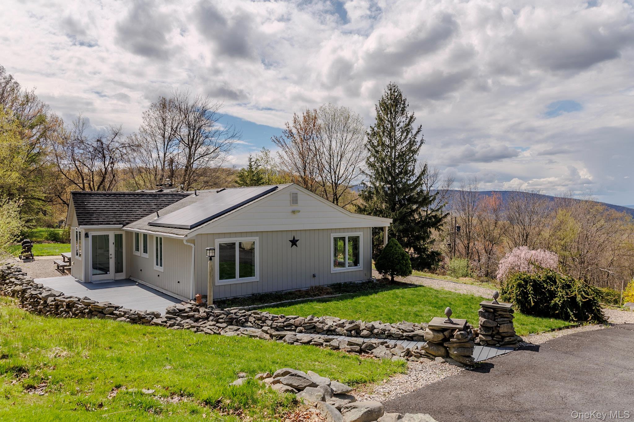 8 Horizon Road Property Photo 2