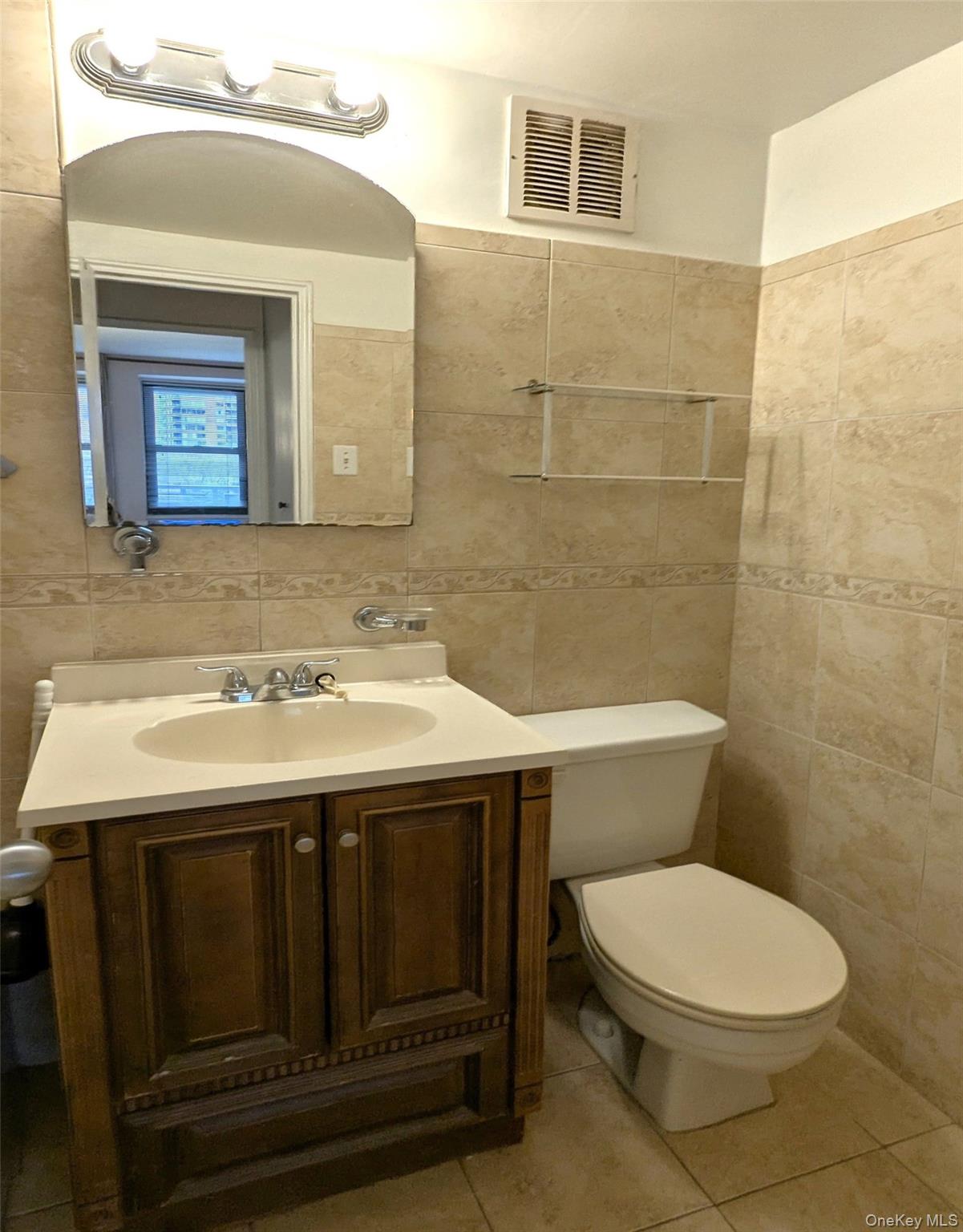 61-35 98 Street 5b Property Photo 11