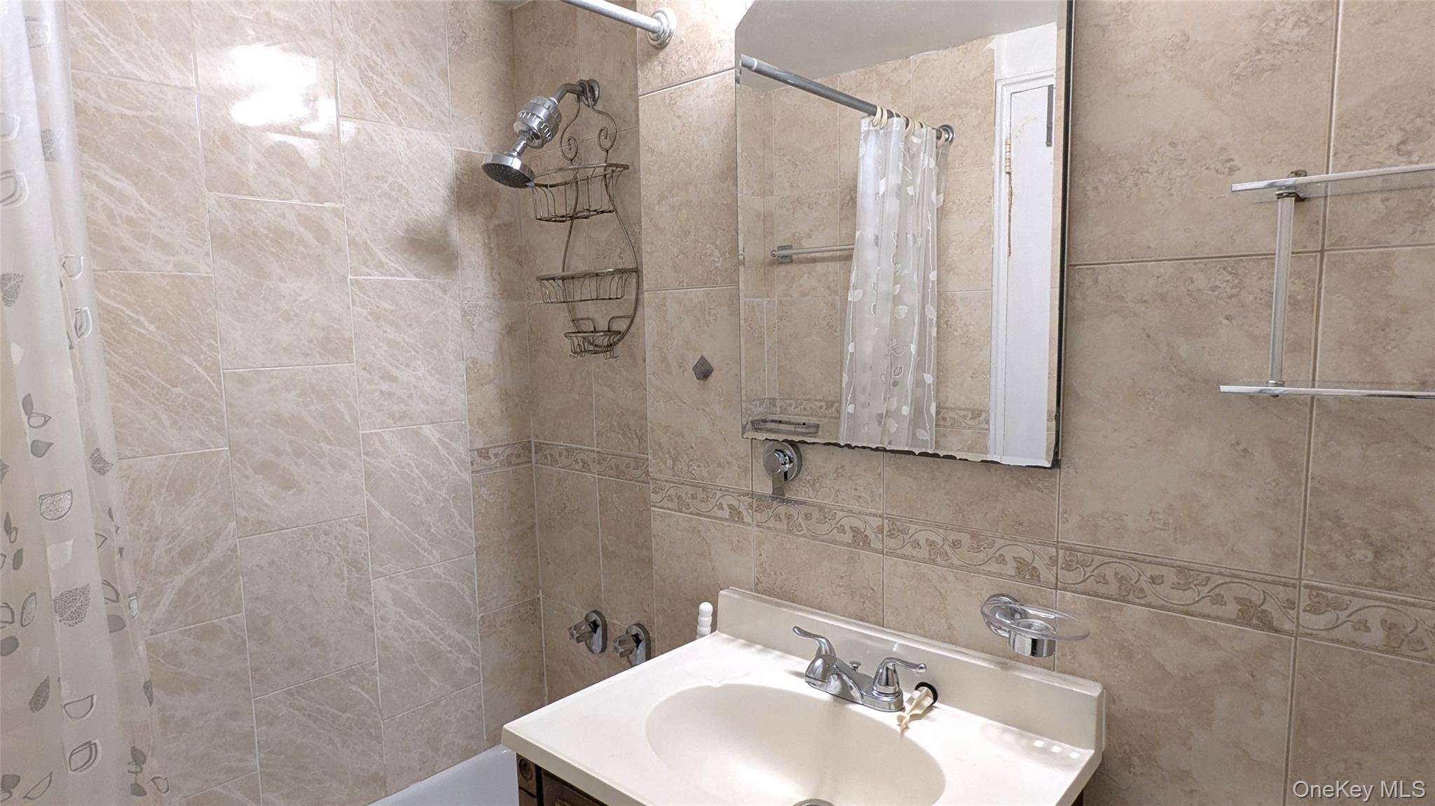 61-35 98 Street 5b Property Photo 12