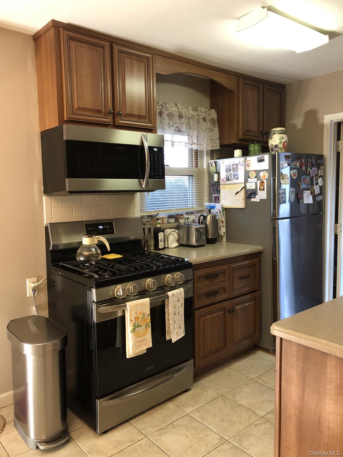 398 Hendrickson Avenue Property Photo 7