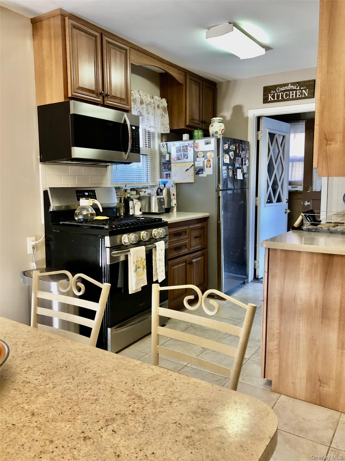 398 Hendrickson Avenue Property Photo 16