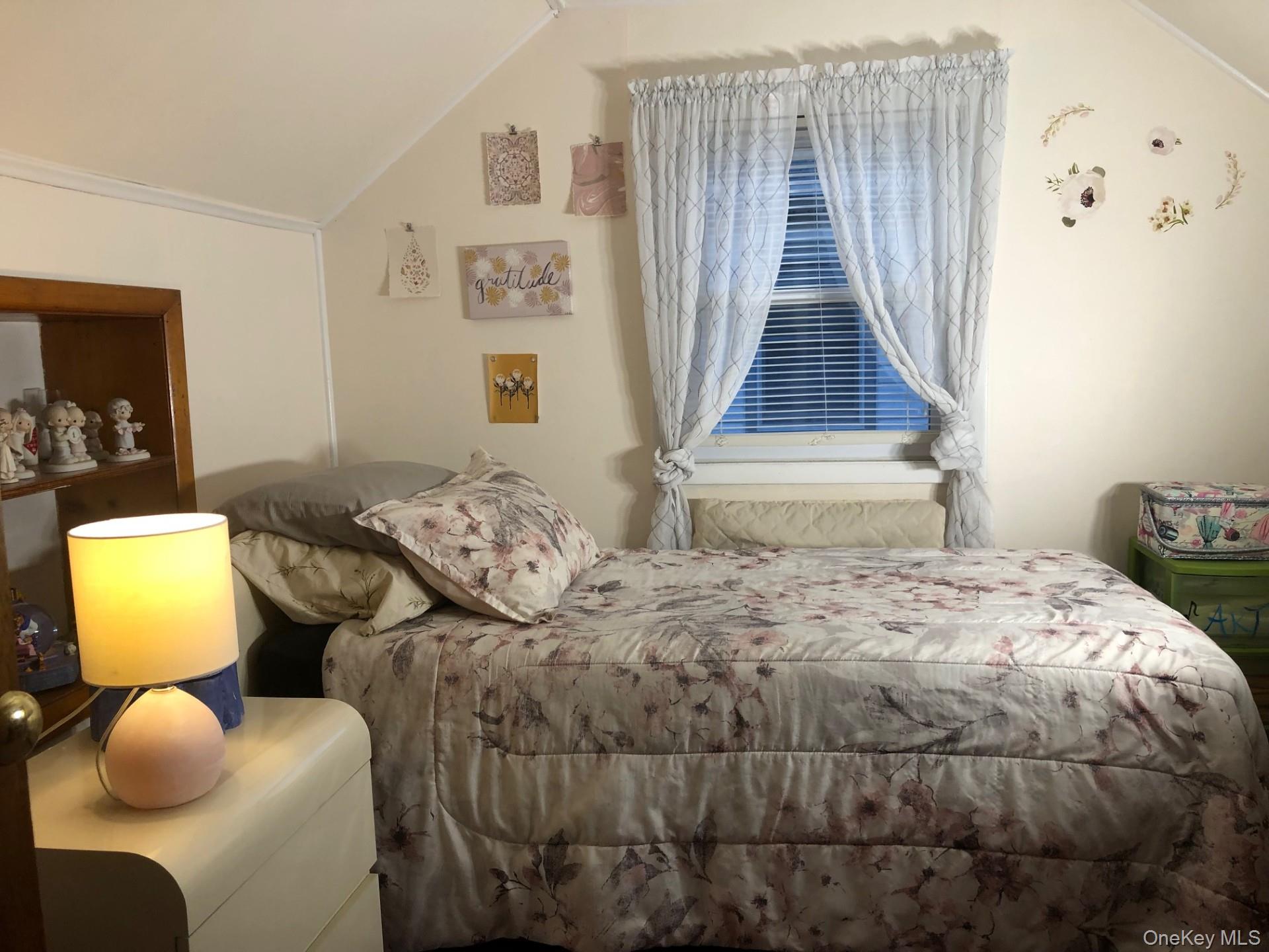 398 Hendrickson Avenue Property Photo 18
