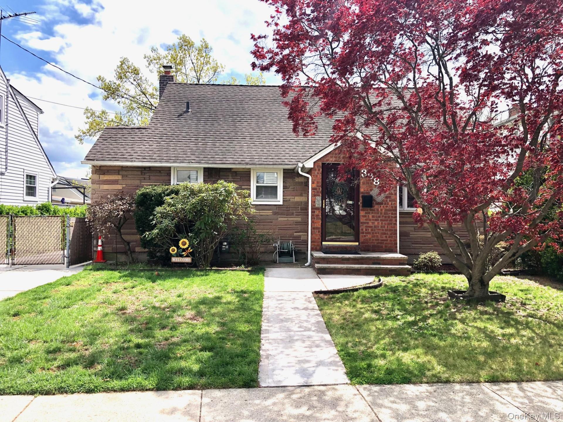 398 Hendrickson Avenue Property Photo 23