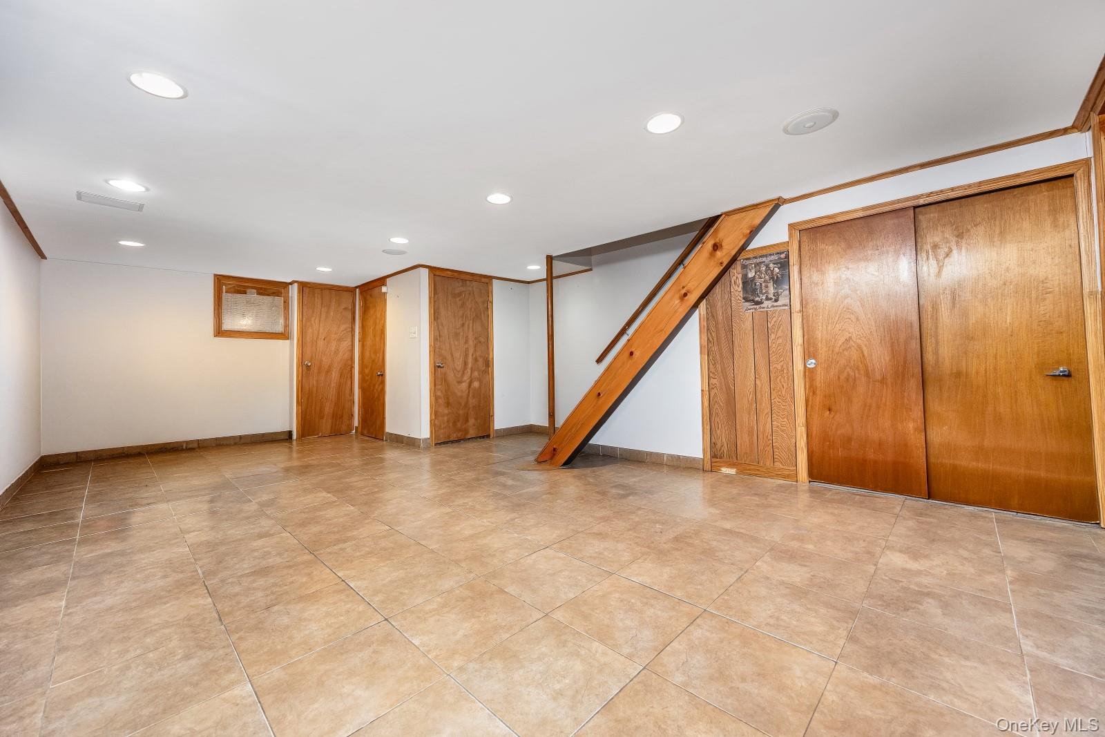 64-39 83rd Street Property Photo 31