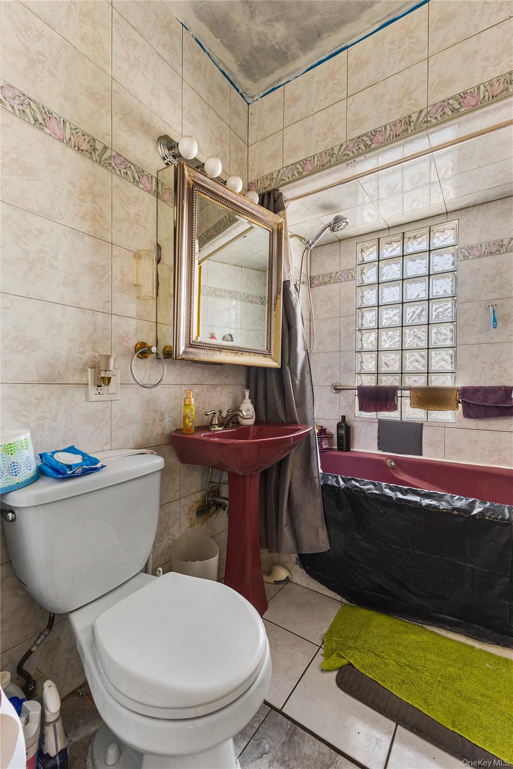 9409 Linden Boulevard Property Photo 6
