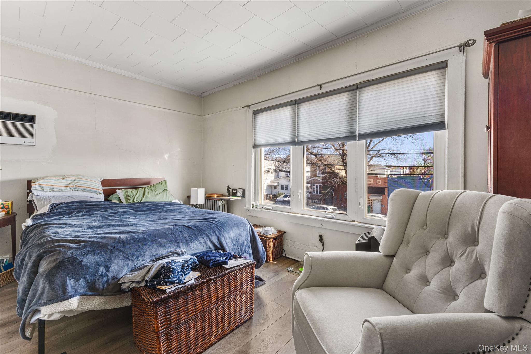 9409 Linden Boulevard Property Photo 9