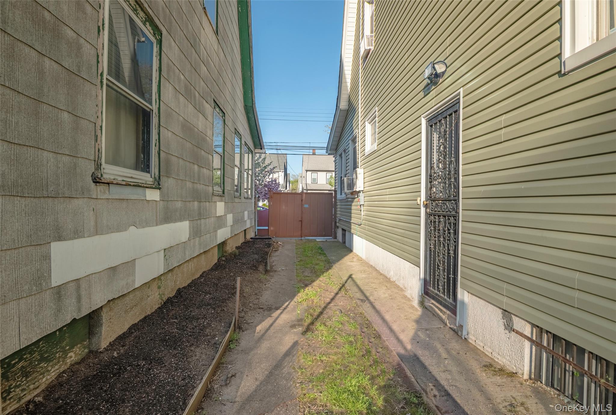 112-28 200 Street Property Photo 21