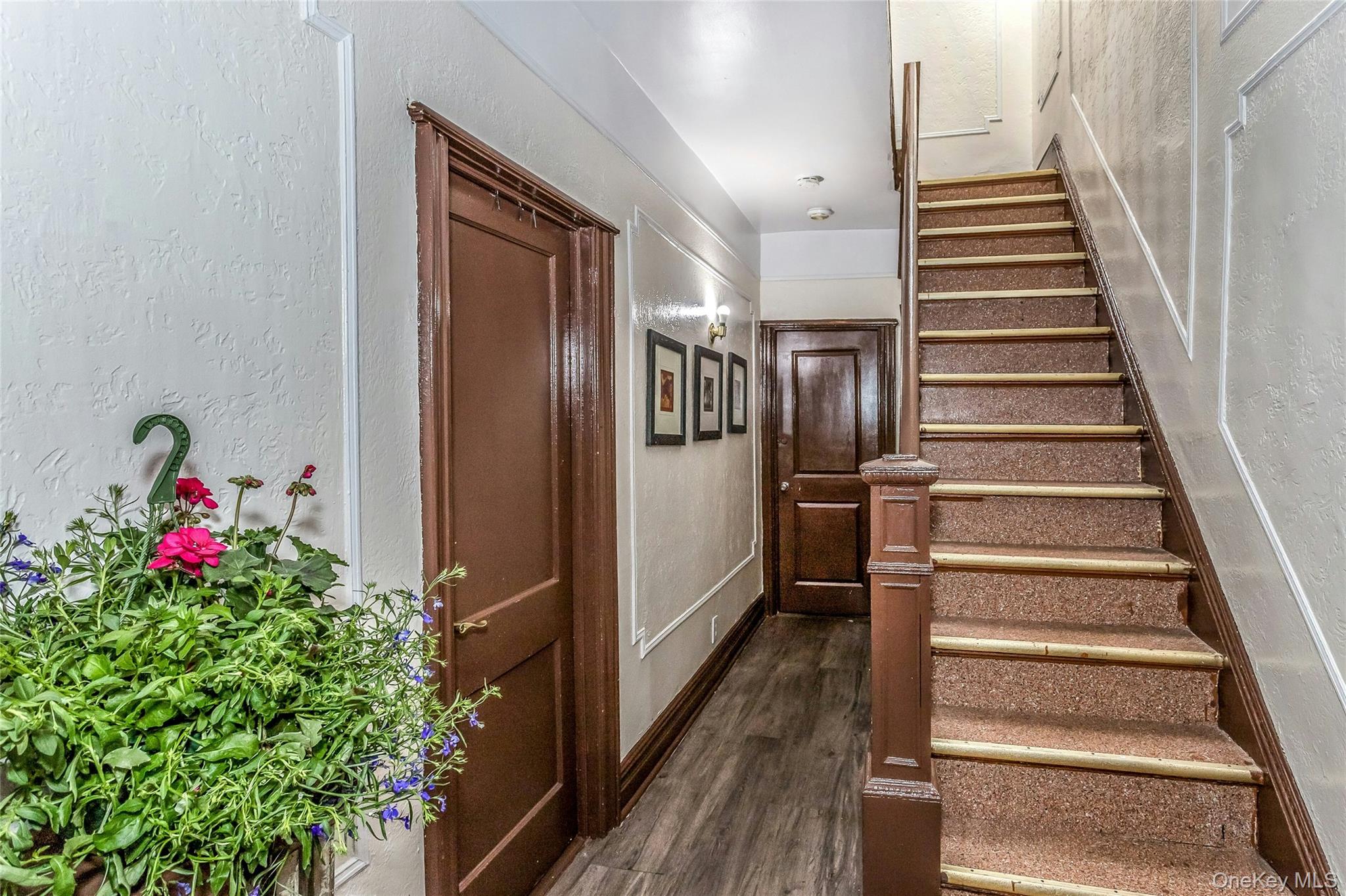 7520 64th Place Property Photo 3