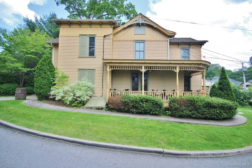 241 E Main Property Photo 1