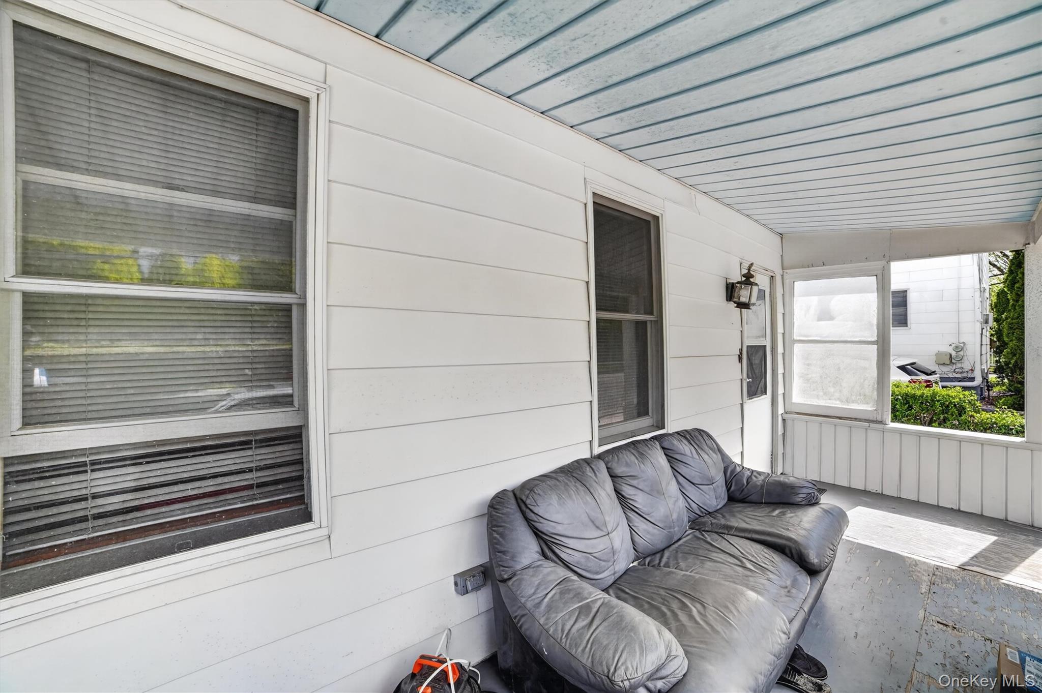 32 Terrace Avenue Property Photo 6