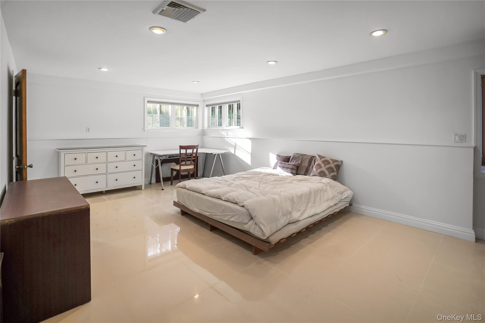 39 Oakdale Road Property Photo 16
