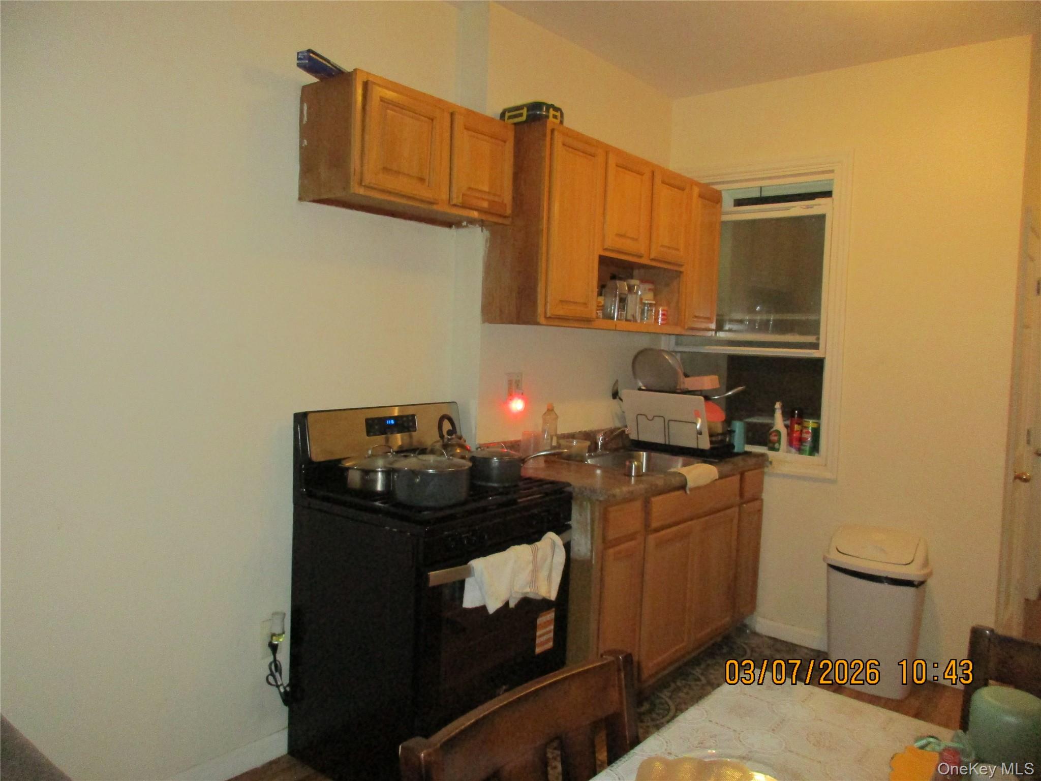 677 Glenmore Avenue Property Photo 12