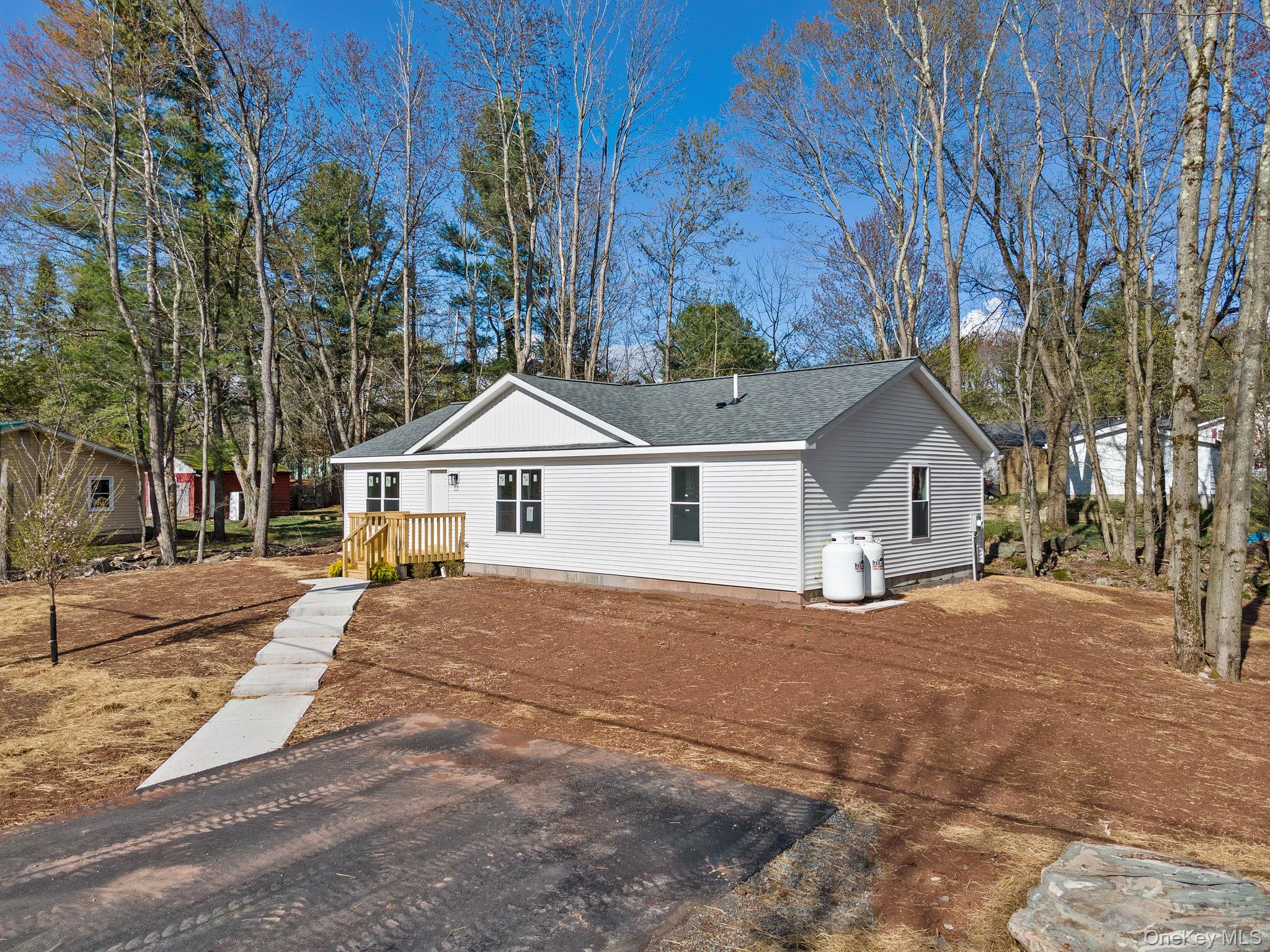 165 Park Avenue Property Photo 2
