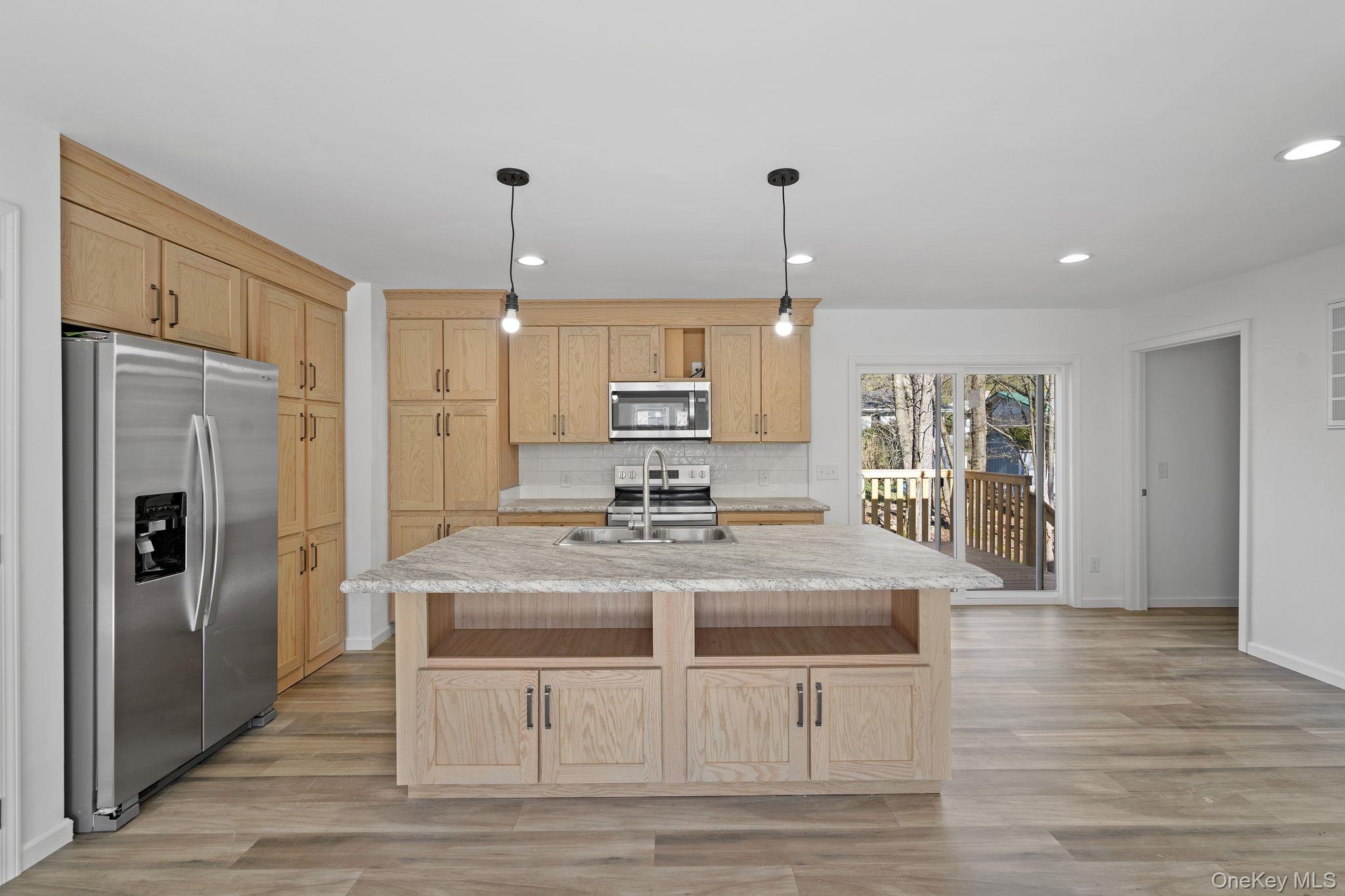 165 Park Avenue Property Photo 8