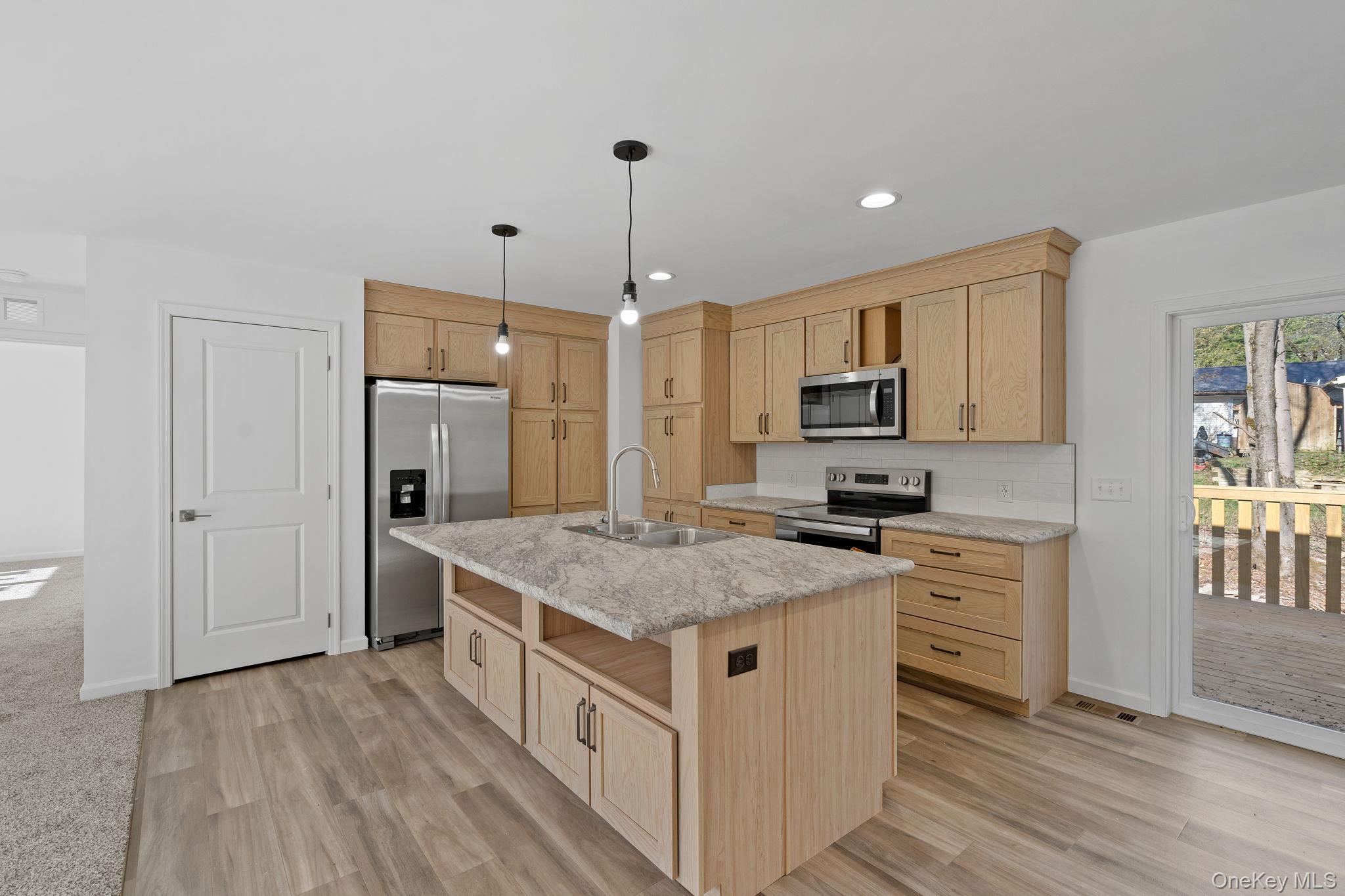 165 Park Avenue Property Photo 10