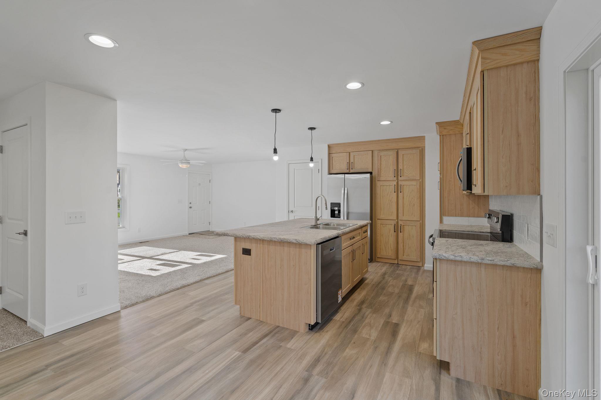 165 Park Avenue Property Photo 12