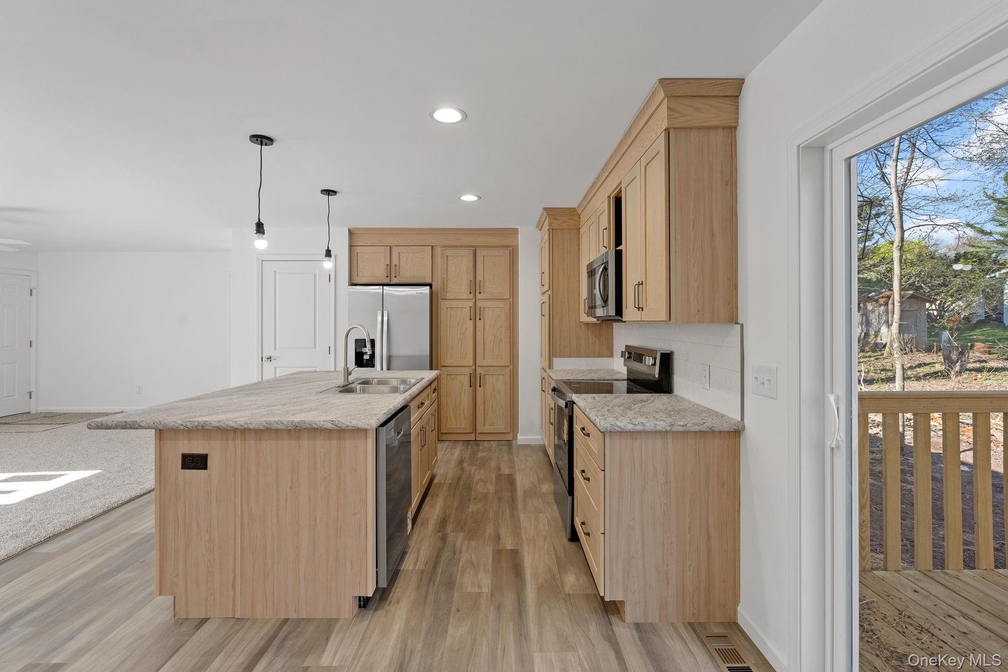 165 Park Avenue Property Photo 13