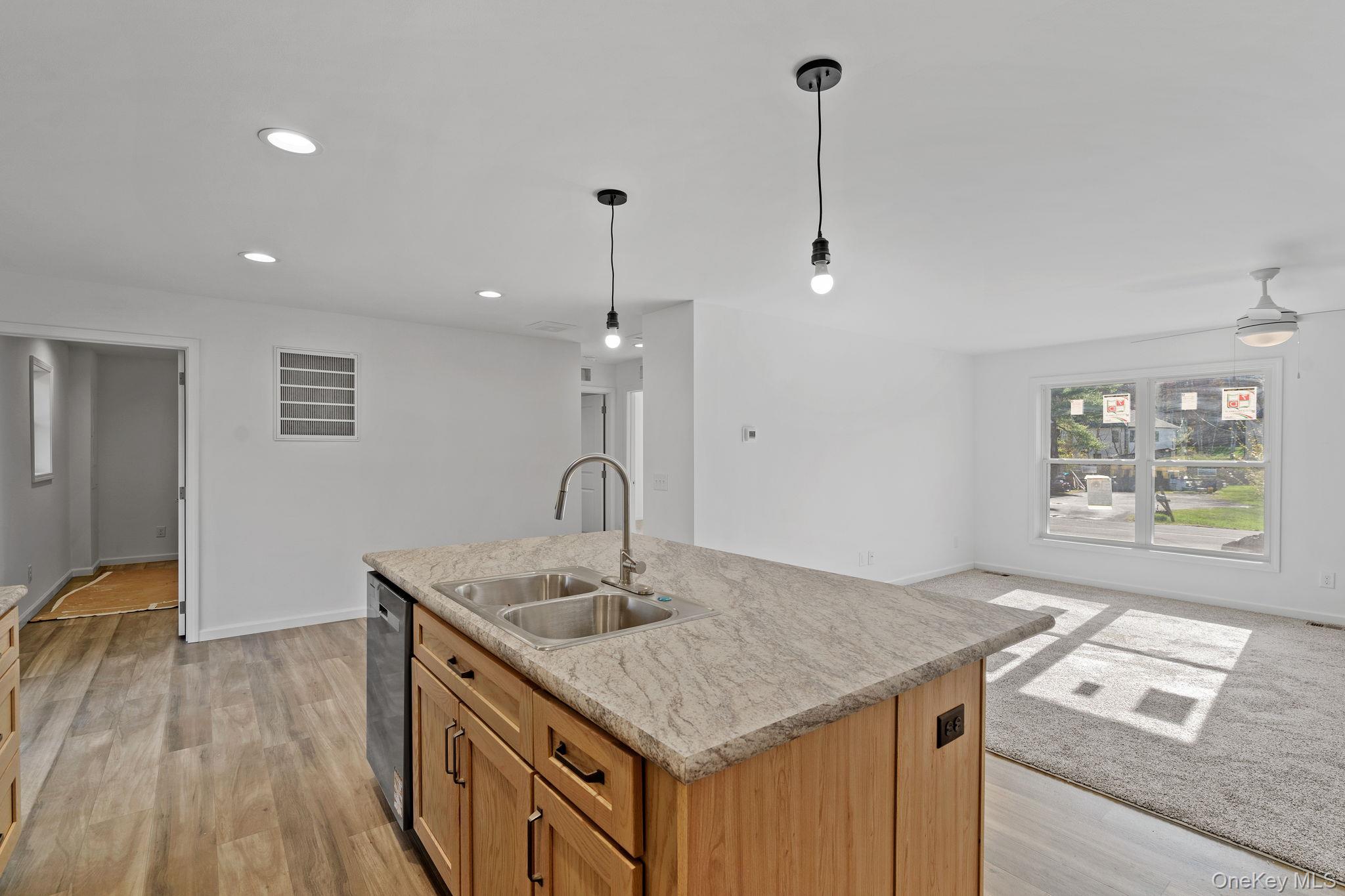 165 Park Avenue Property Photo 14