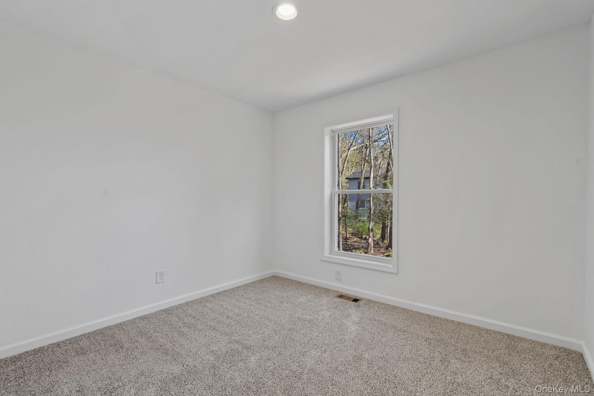 165 Park Avenue Property Photo 18