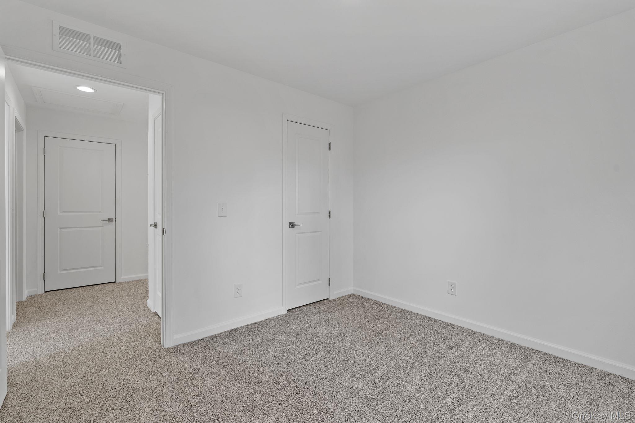 165 Park Avenue Property Photo 19