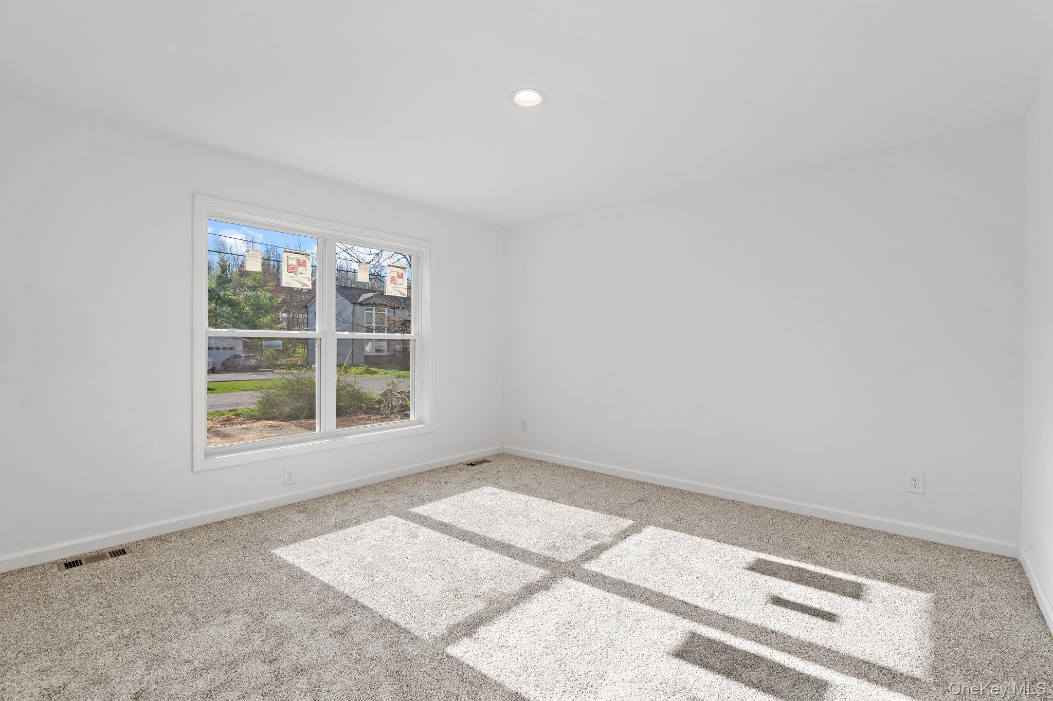 165 Park Avenue Property Photo 22