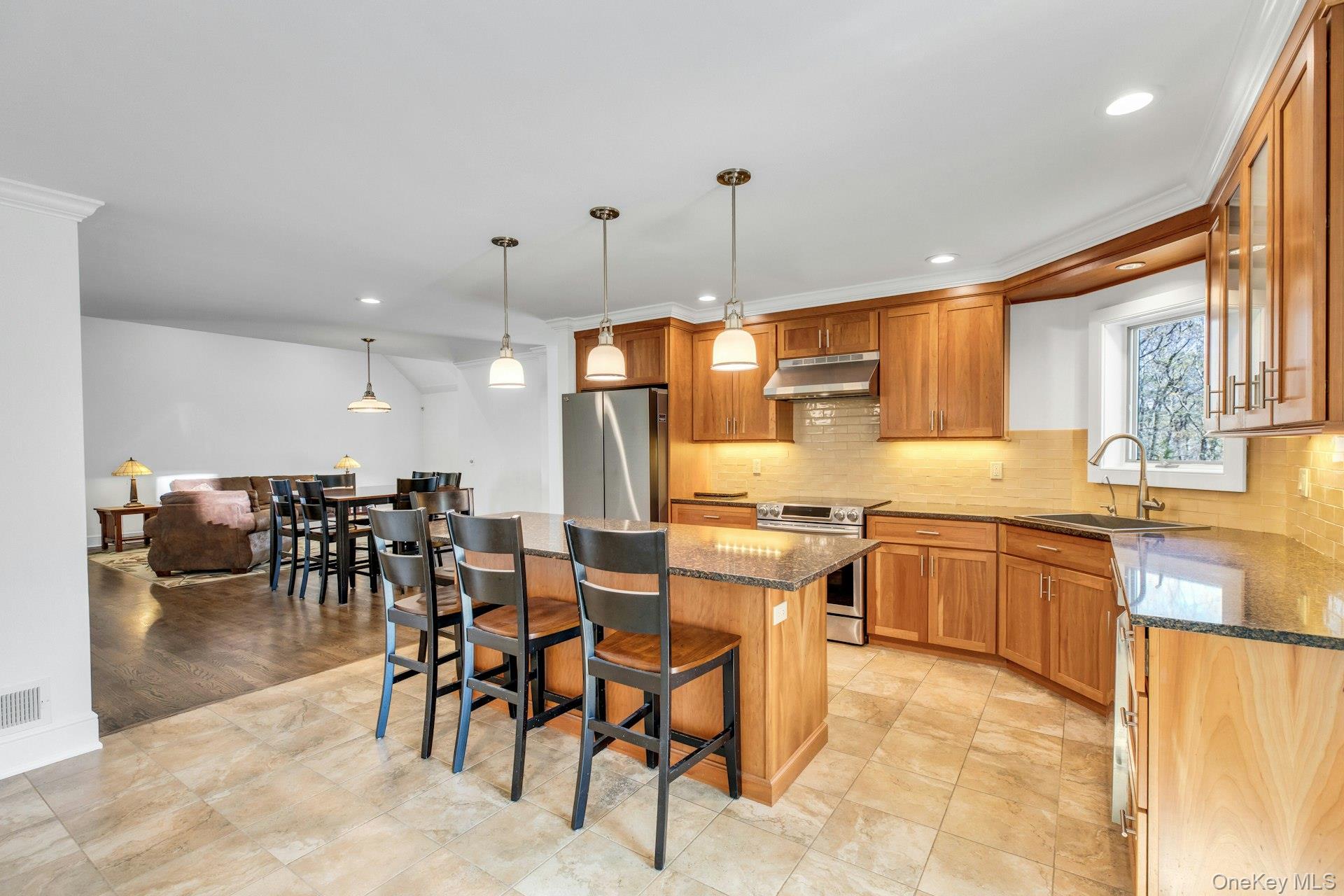 3 Quail Run Property Photo 8