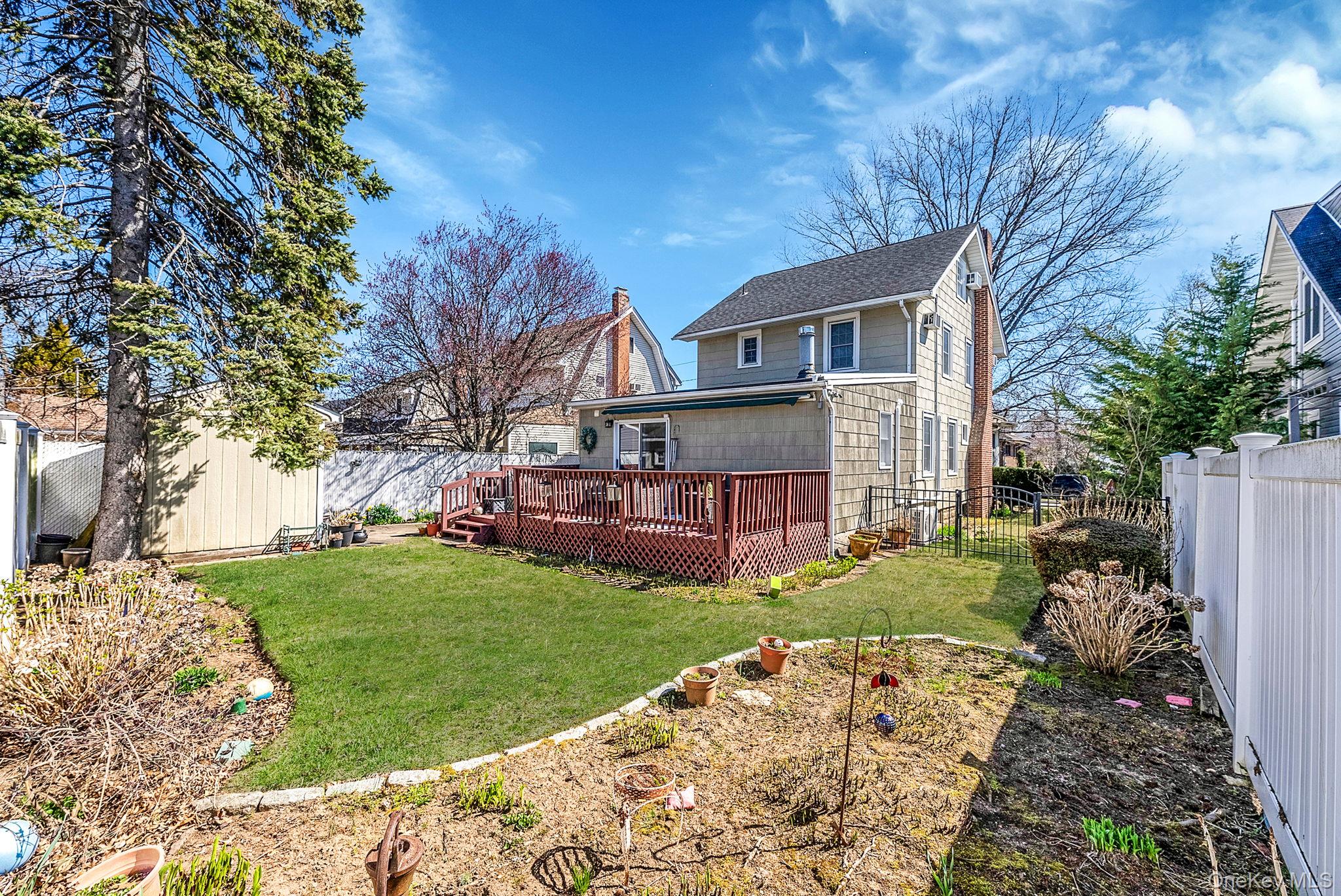 33 Harding Avenue Property Photo 21