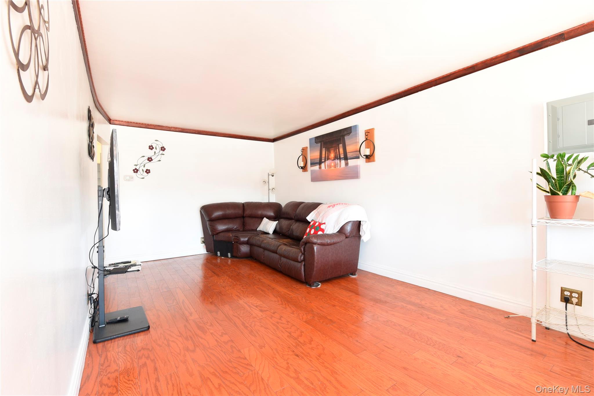 10107 Avenue L Property Photo 8