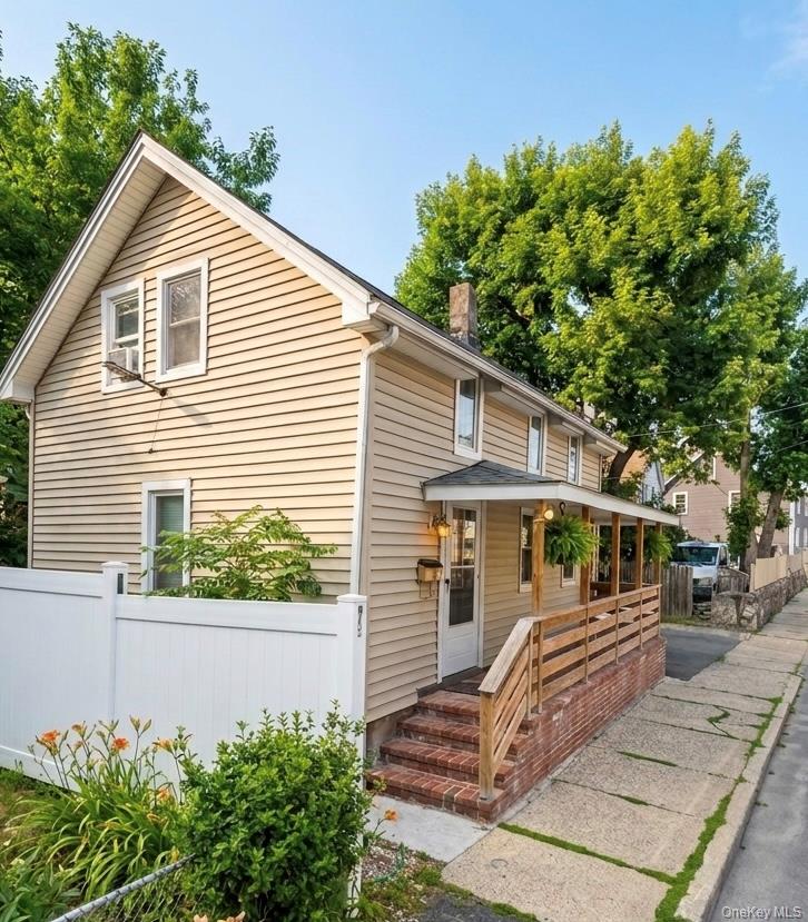 21 Center Street Property Photo 1
