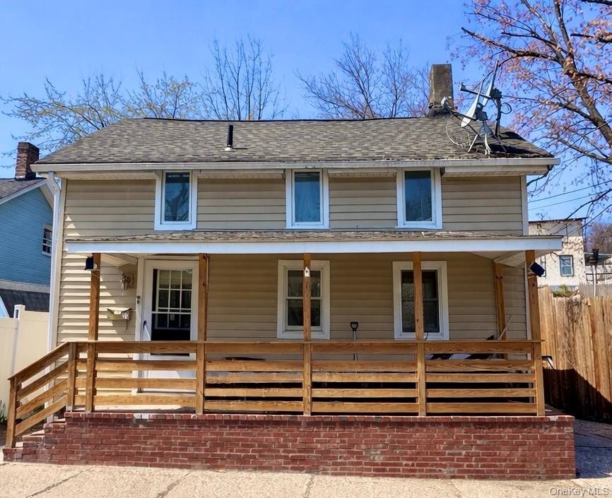 21 Center Street Property Photo 2