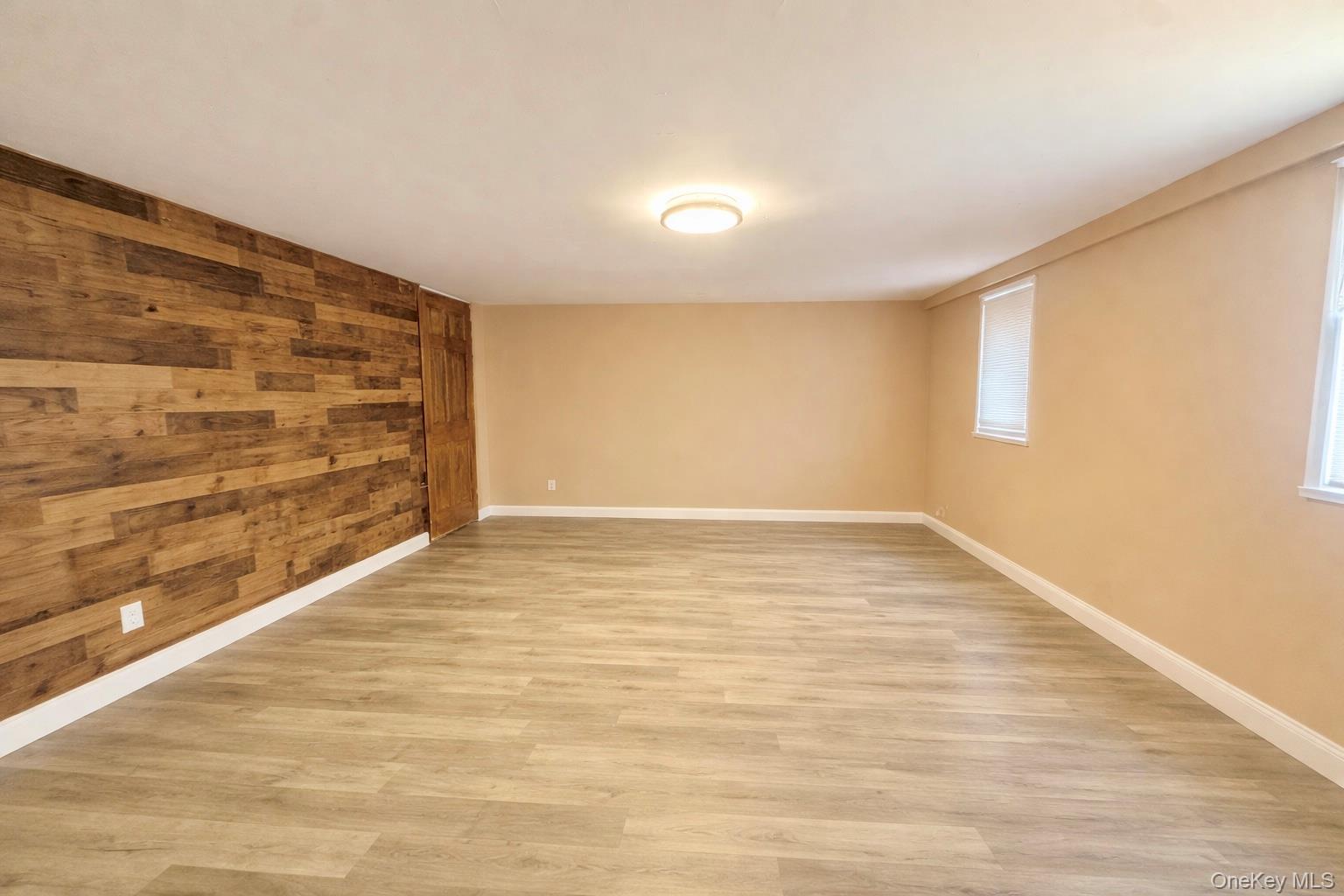 21 Center Street Property Photo 3