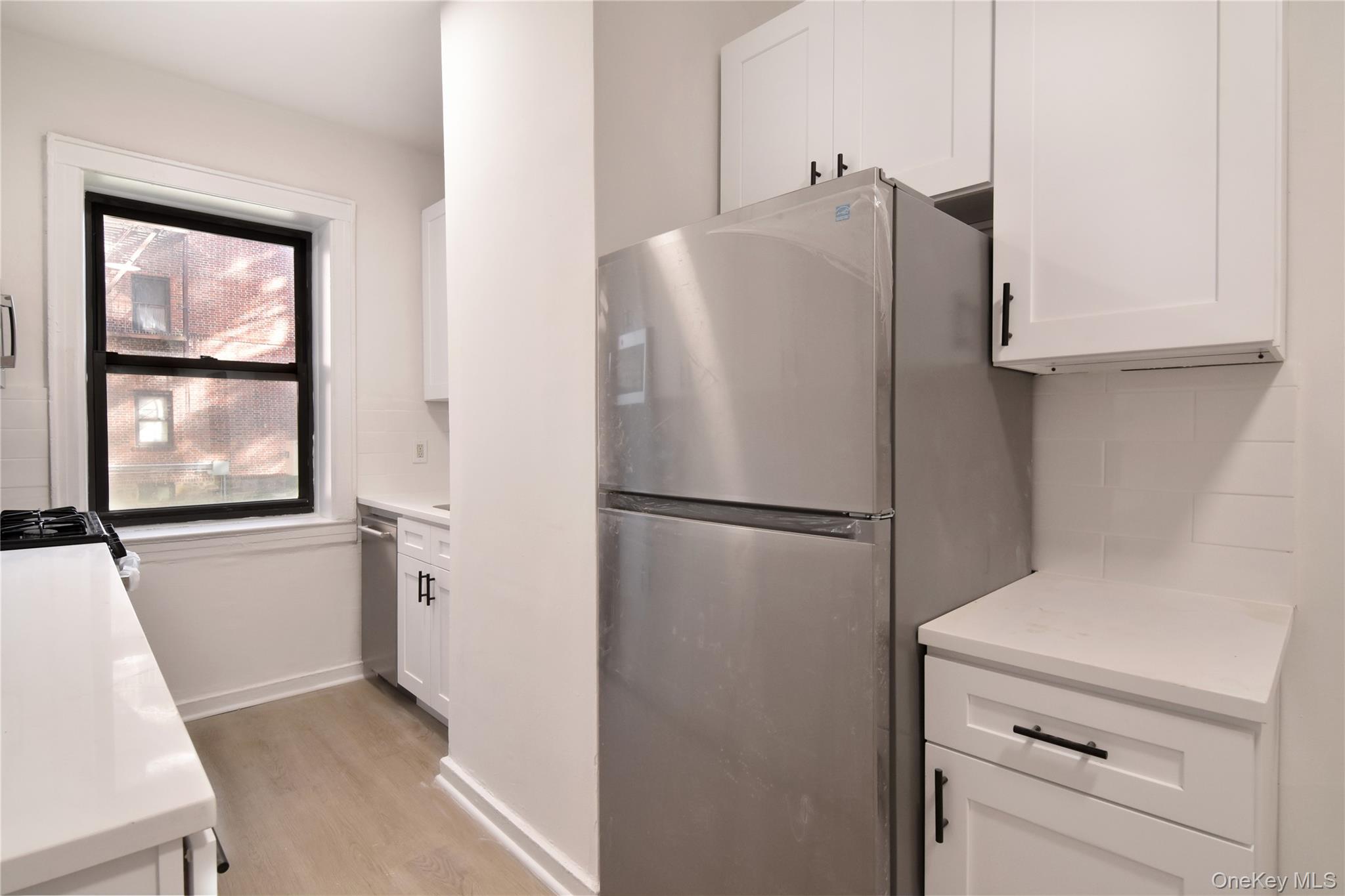 590 E 3rd Street Mk Property Photo 2