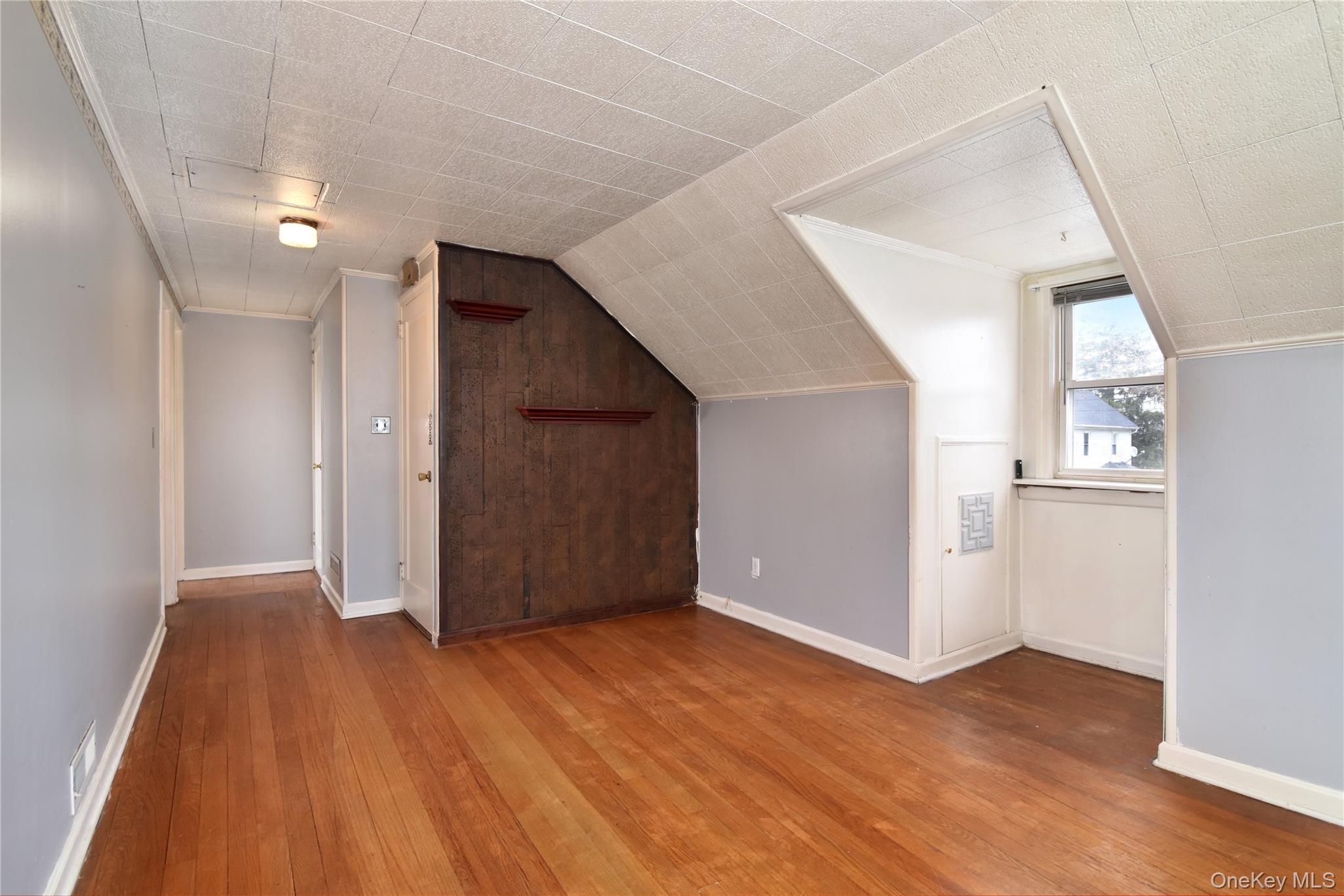 355 Upland Avenue Property Photo 19