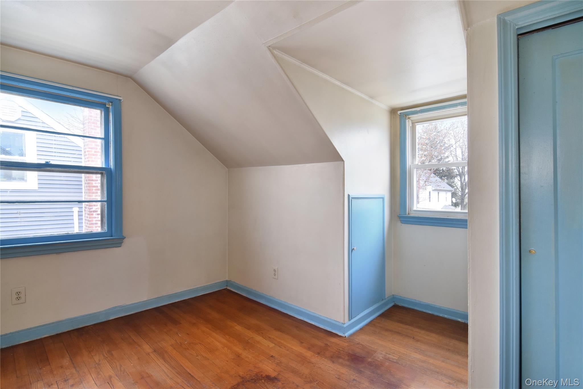 355 Upland Avenue Property Photo 26