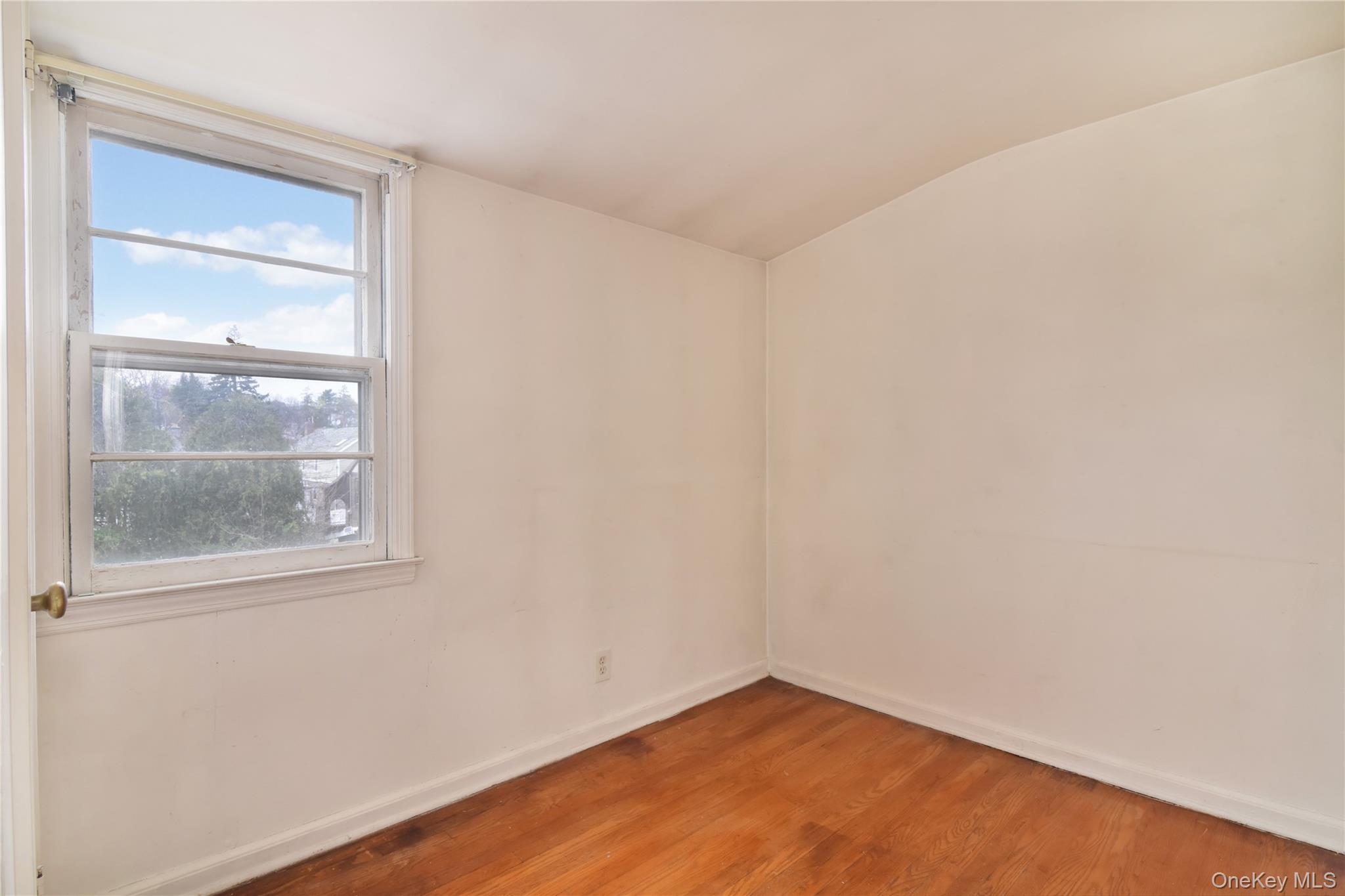 355 Upland Avenue Property Photo 28