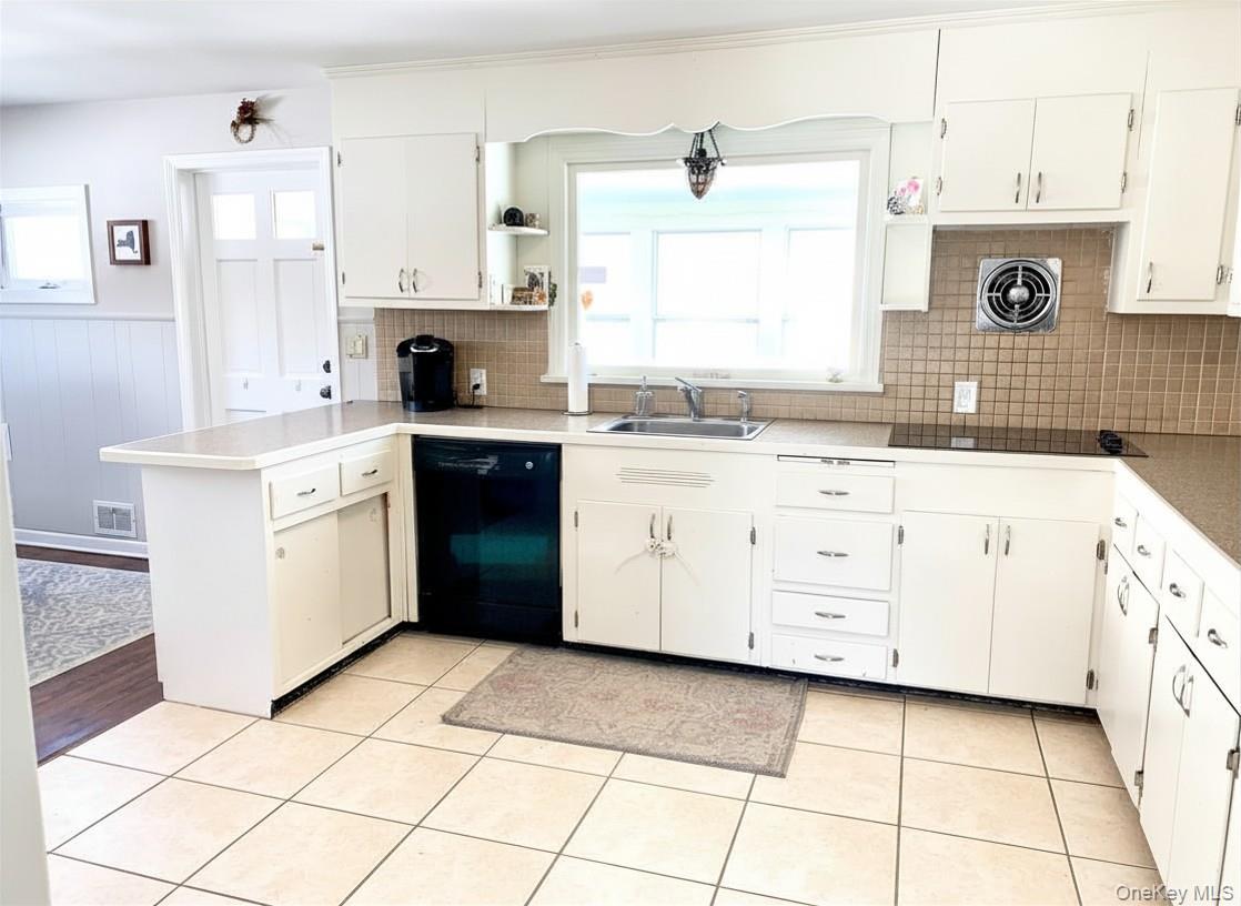 17 Regina Road Property Photo 6