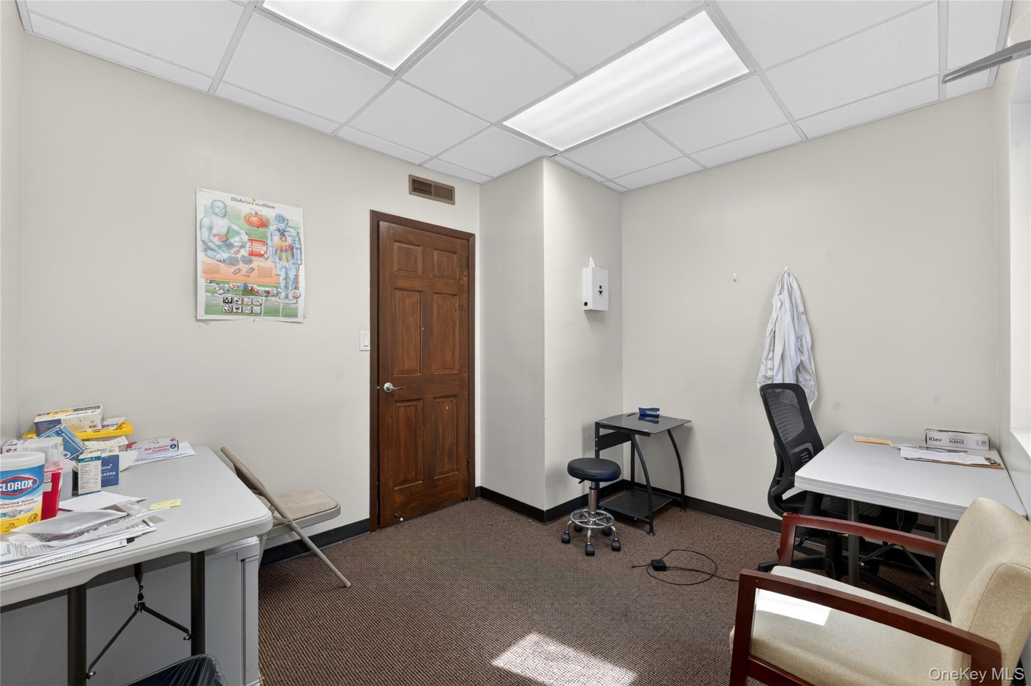 230 Hilton Avenue Ste 105 Property Photo 15