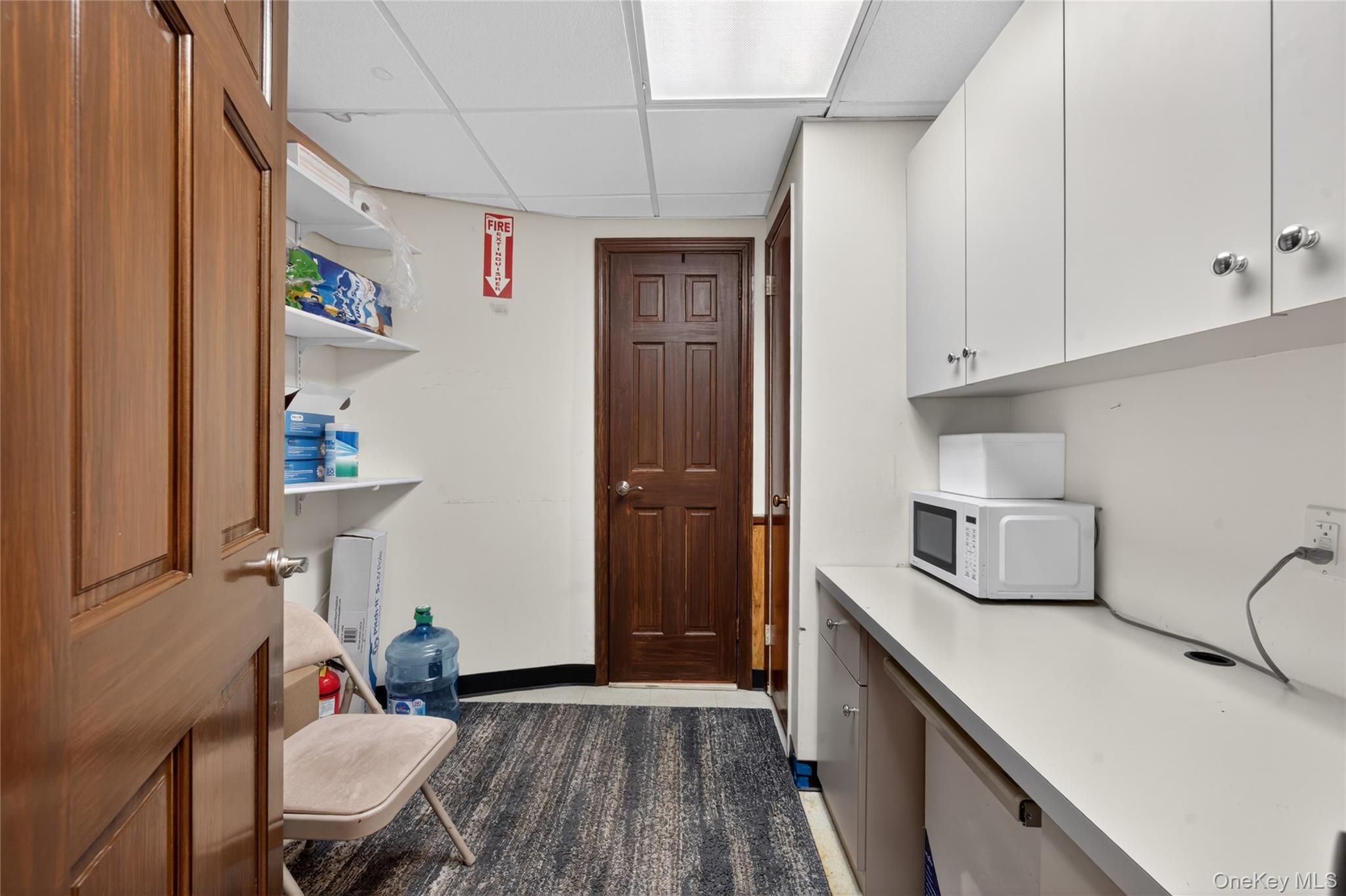 230 Hilton Avenue Ste 105 Property Photo 16