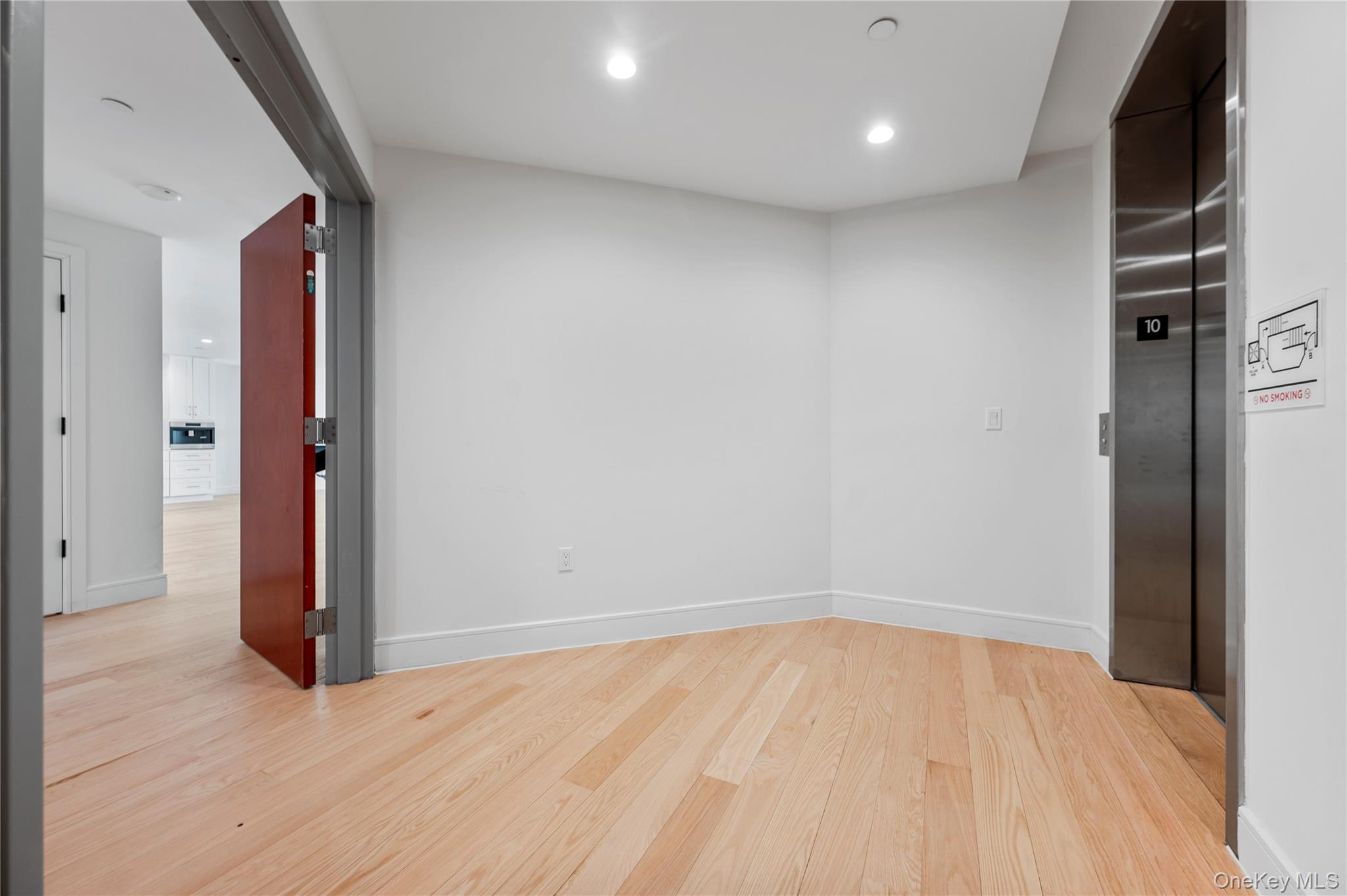 50 W Broadway 1001 Property Photo 7