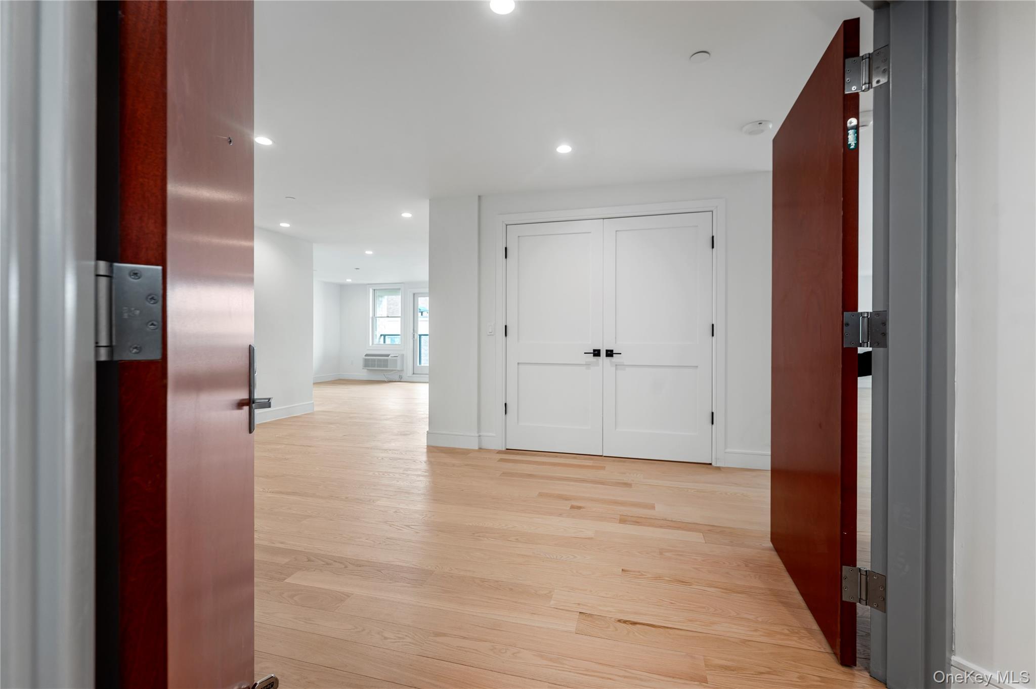 50 W Broadway 1001 Property Photo 12