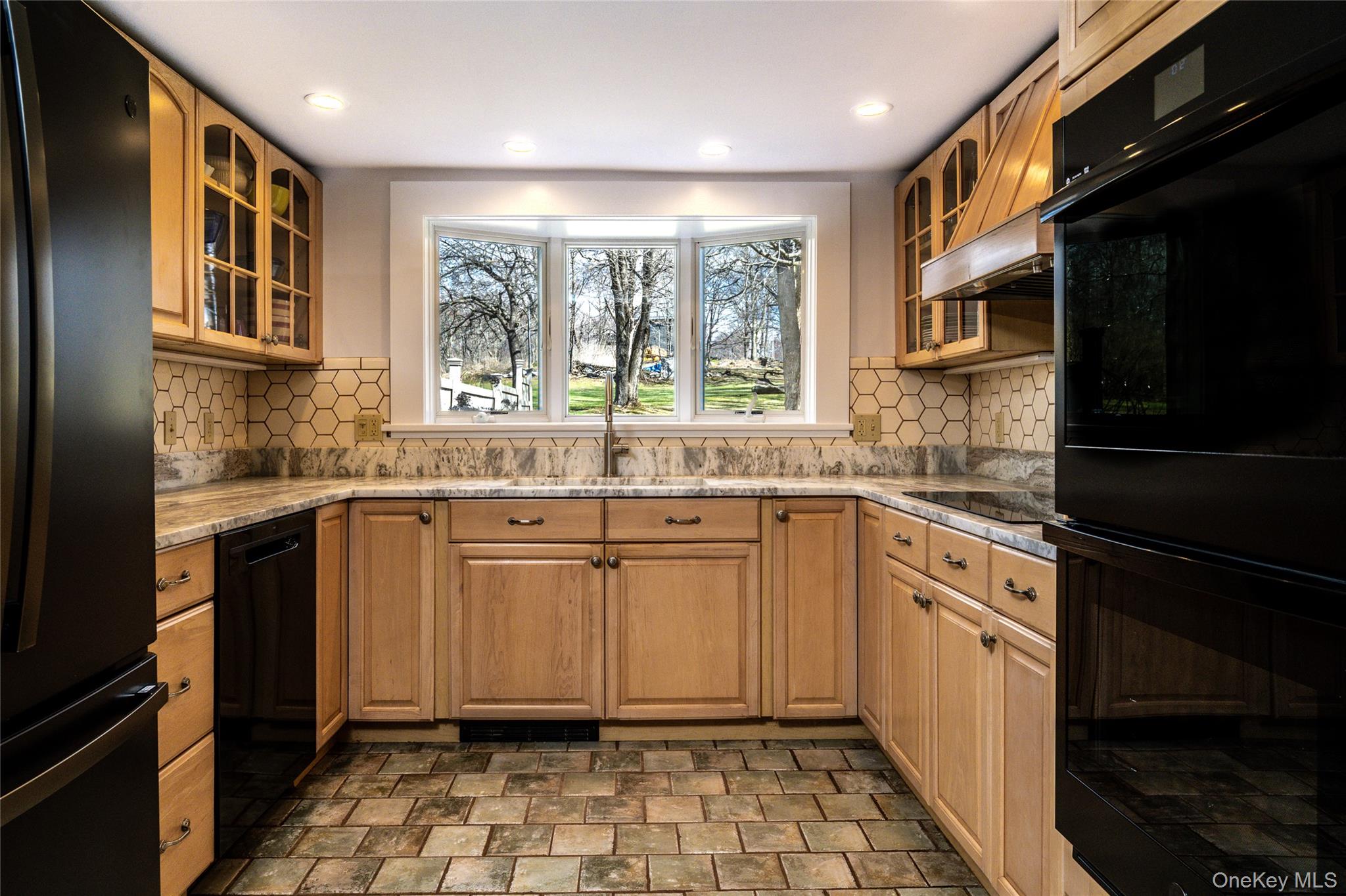 163 E Street Property Photo 2