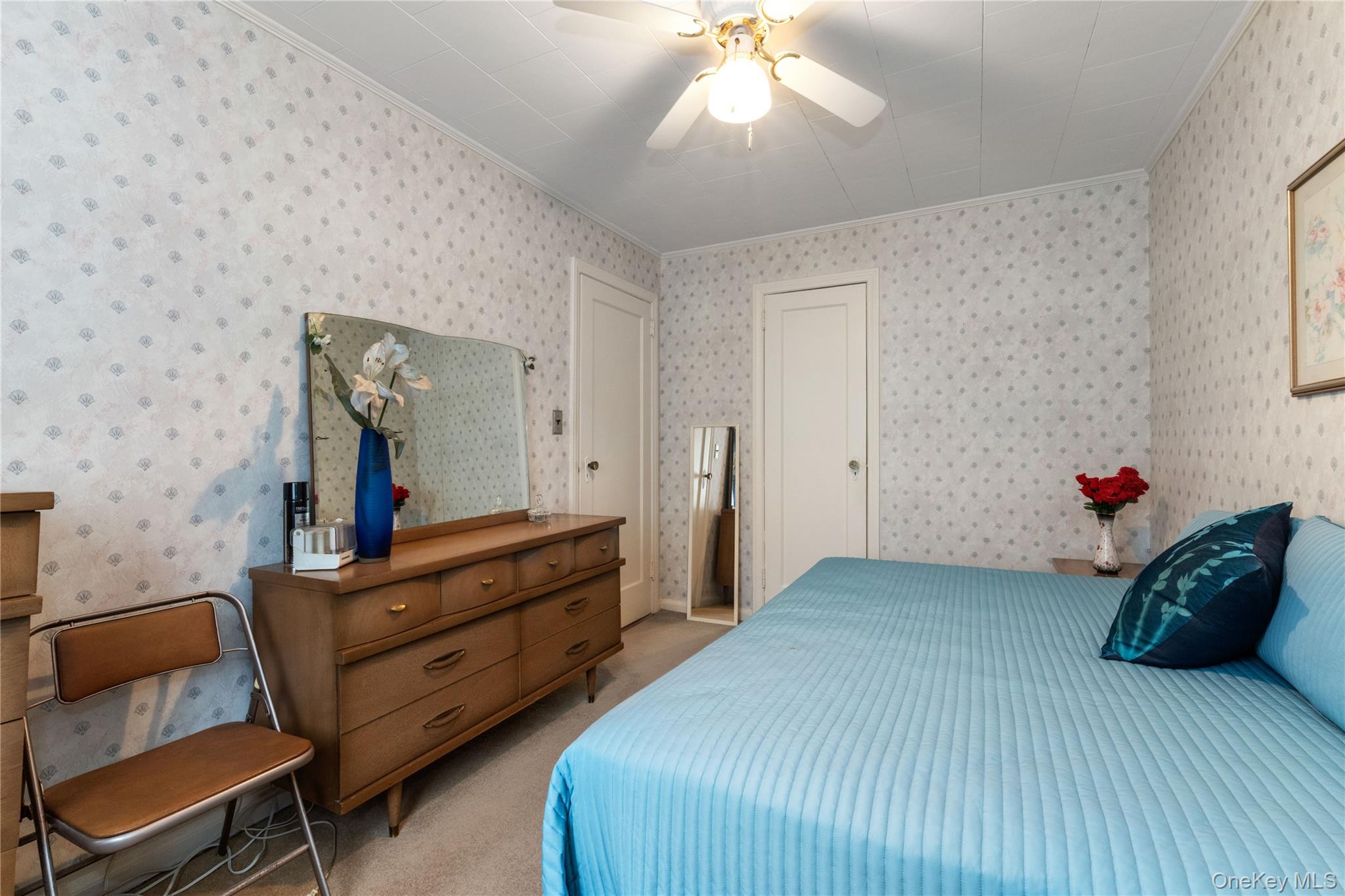 61-09 77th Street Property Photo 11