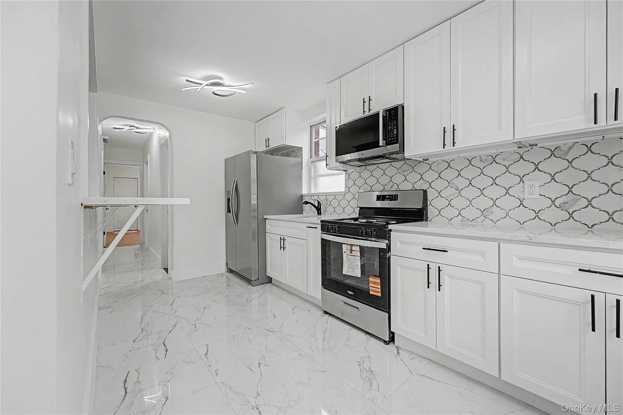 879 E 57th Street Property Photo 2