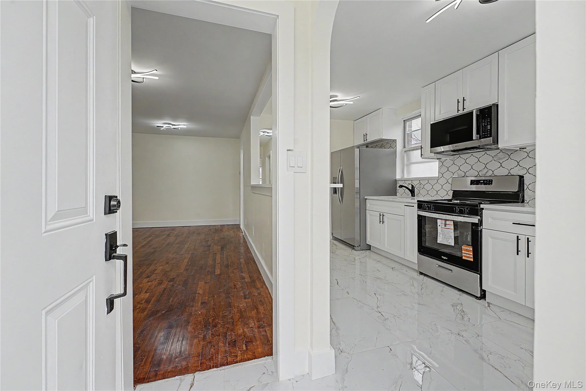879 E 57th Street Property Photo 4