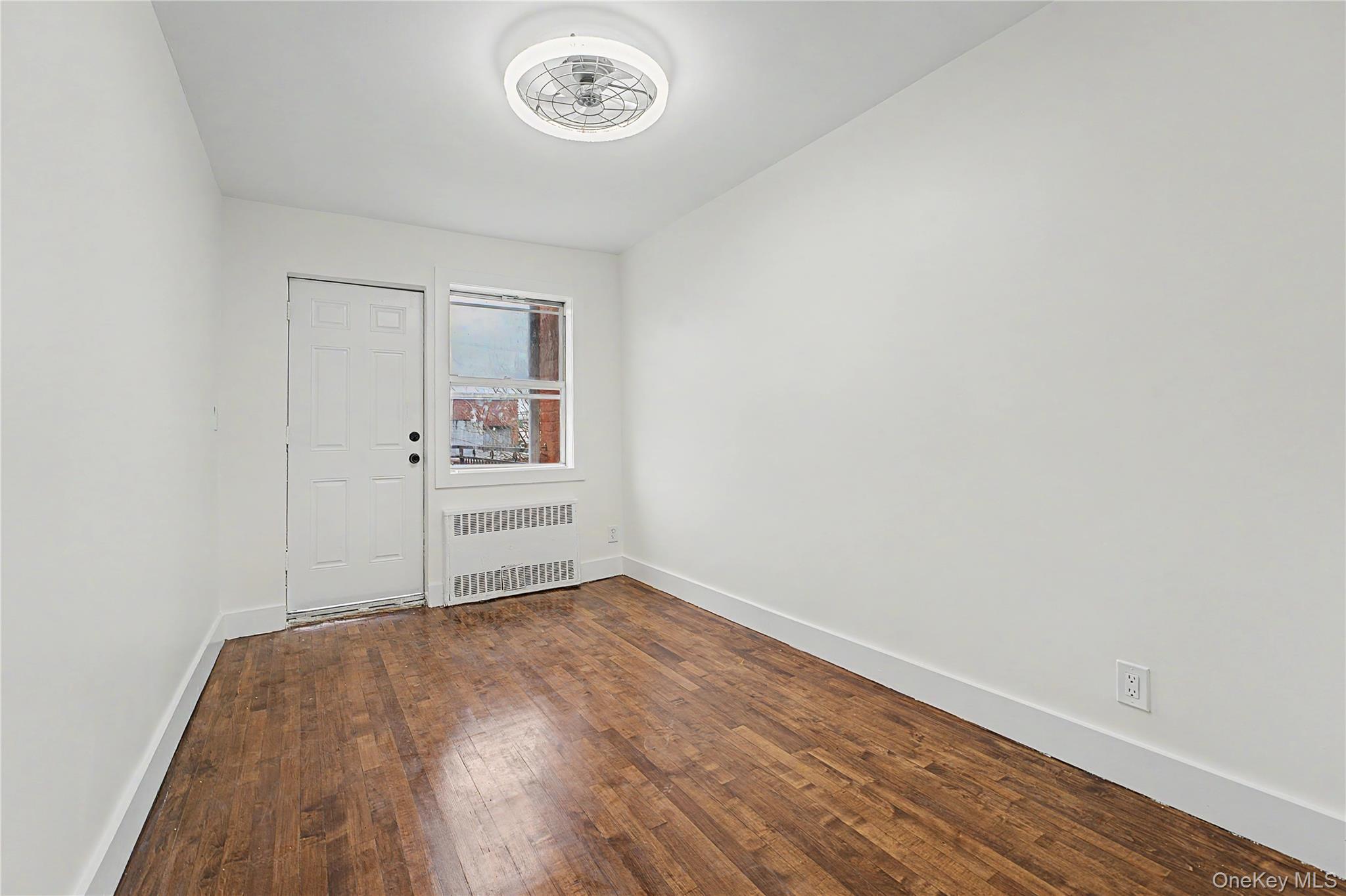 879 E 57th Street Property Photo 6